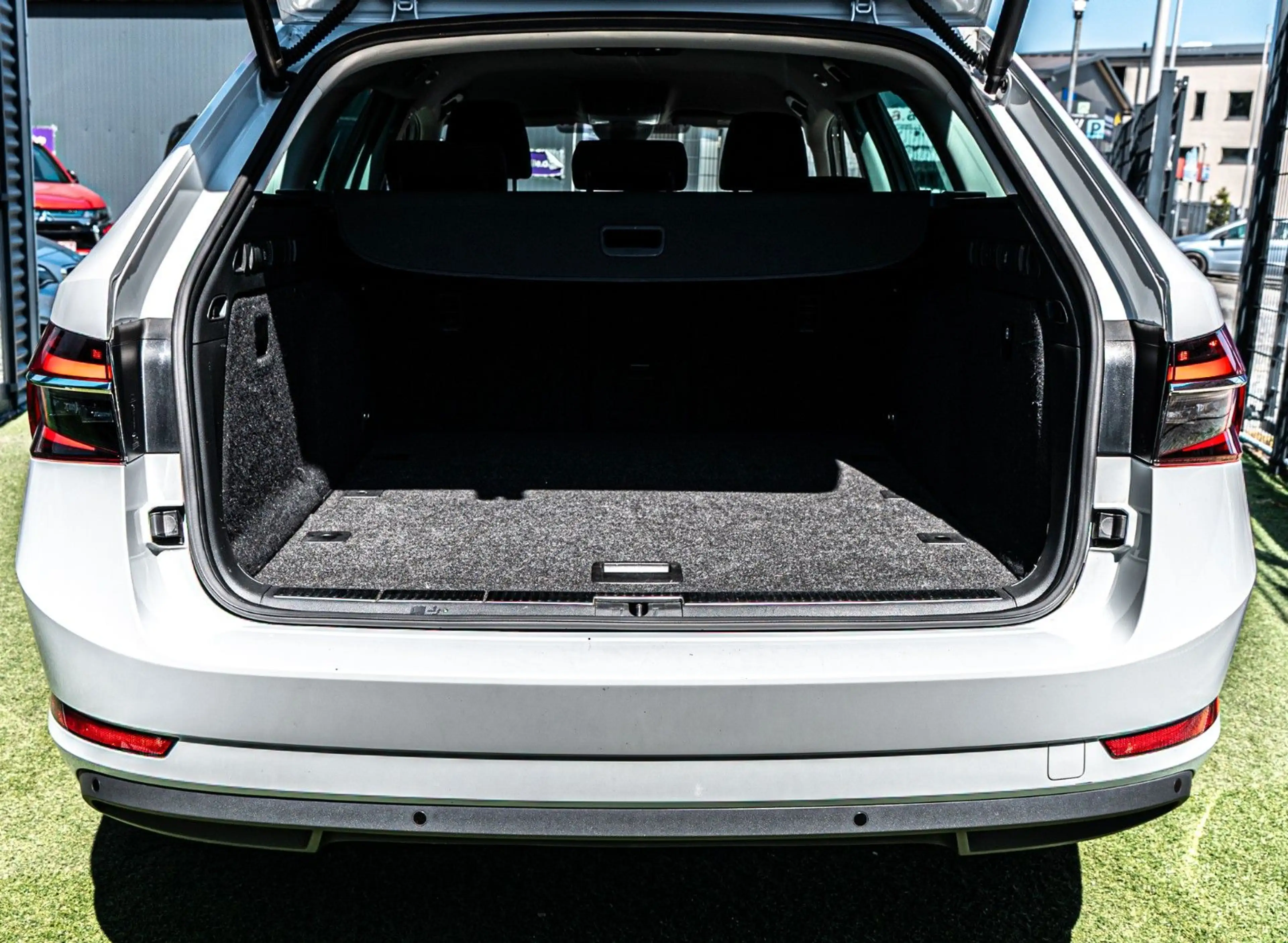 Skoda Superb Style DSG|VIRTUAL|ACC|LHZ|SHZ|AHK|SPURH. — photo 12