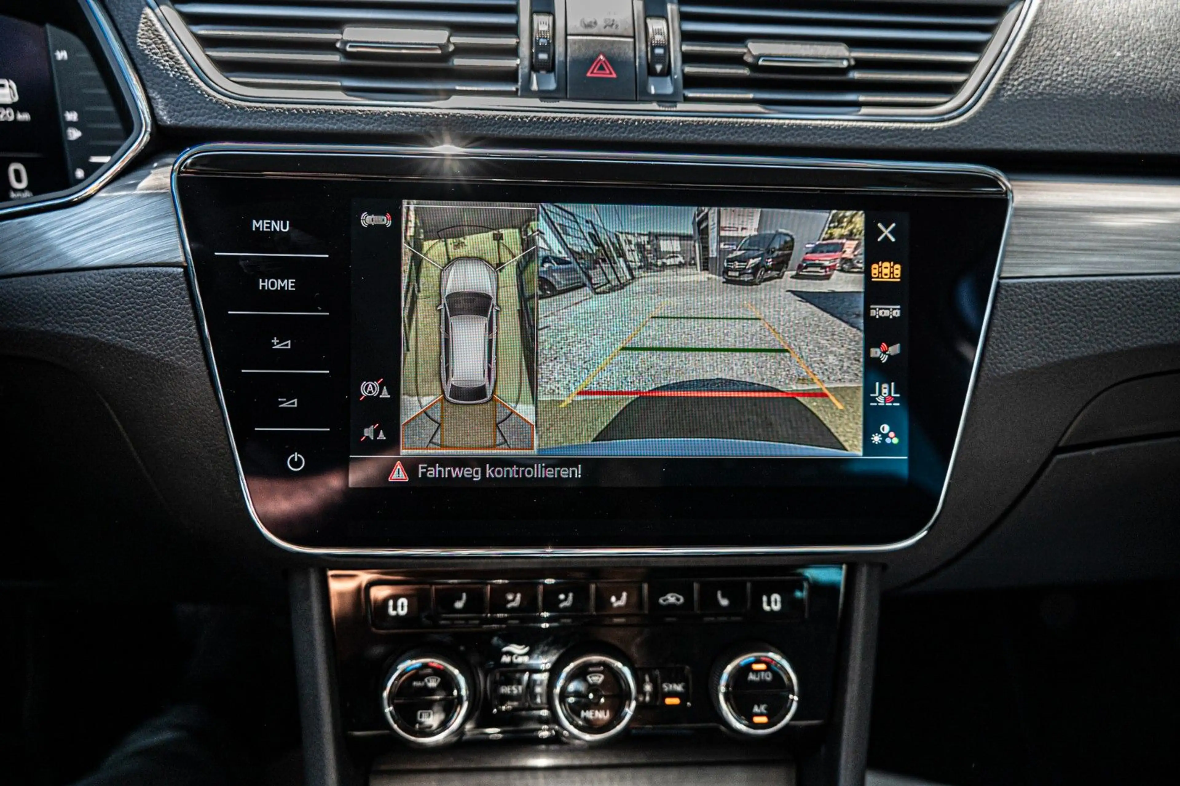 Skoda Superb Style DSG|VIRTUAL|ACC|LHZ|SHZ|AHK|SPURH. — photo 17