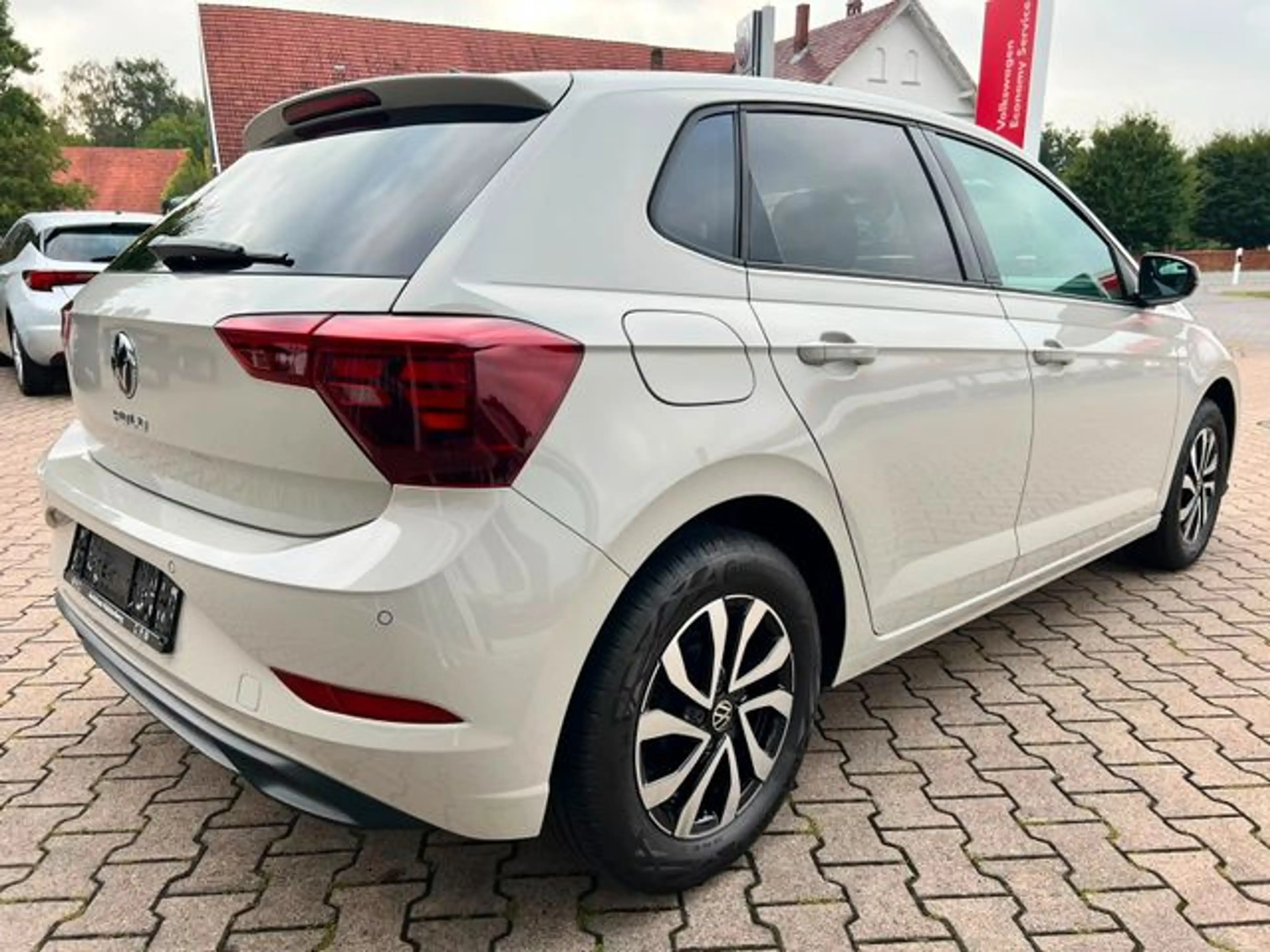 Volkswagen Polo VI  1.0 Active LED 2-ZONEN SHZ ALU APP  Active — photo 4