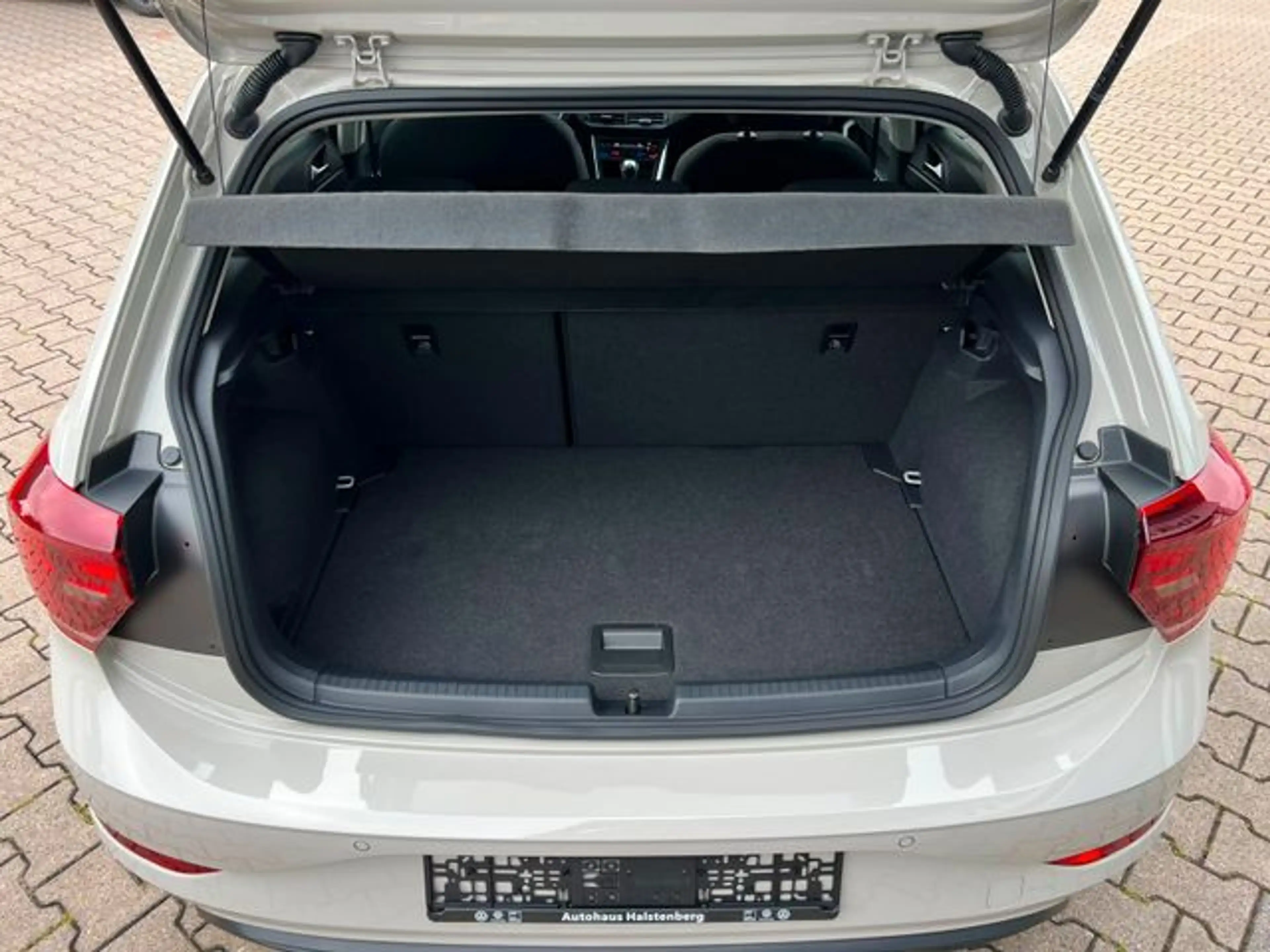 Volkswagen Polo VI  1.0 Active LED 2-ZONEN SHZ ALU APP  Active — photo 5