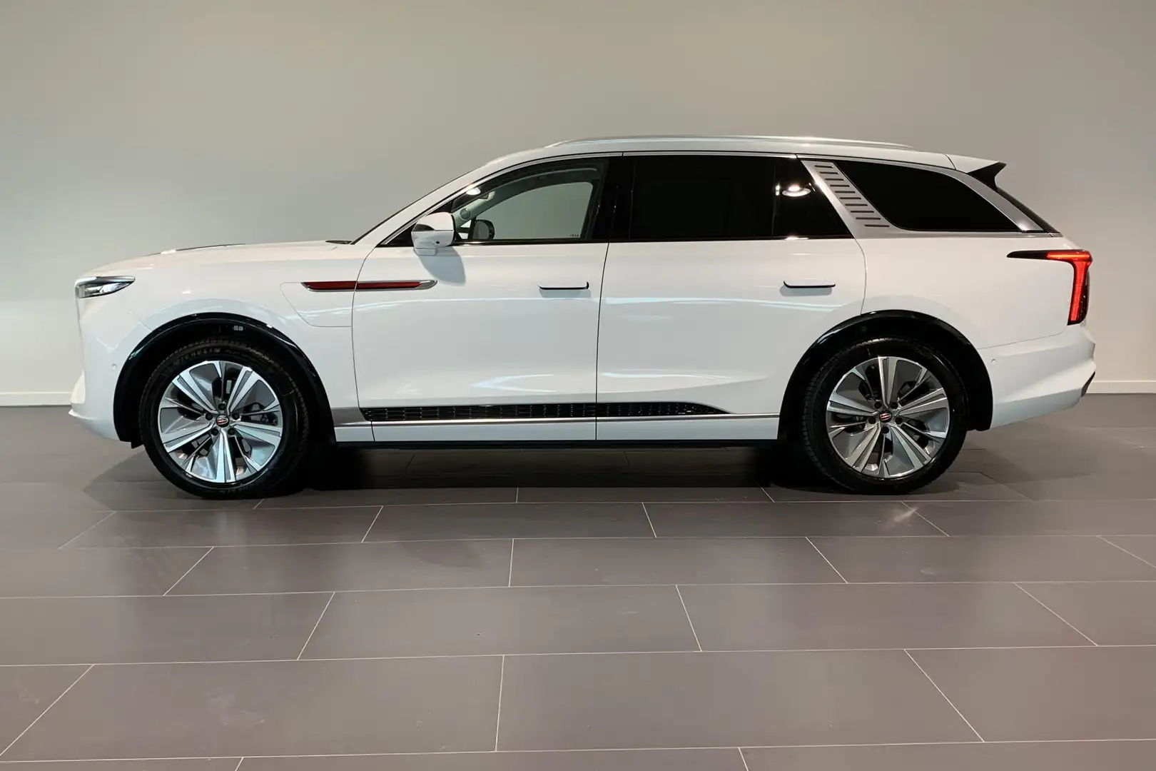 Hongqi E-HS9 President 99 kWh | Panoramadak | Adaptieve Cruise Weiß - 2