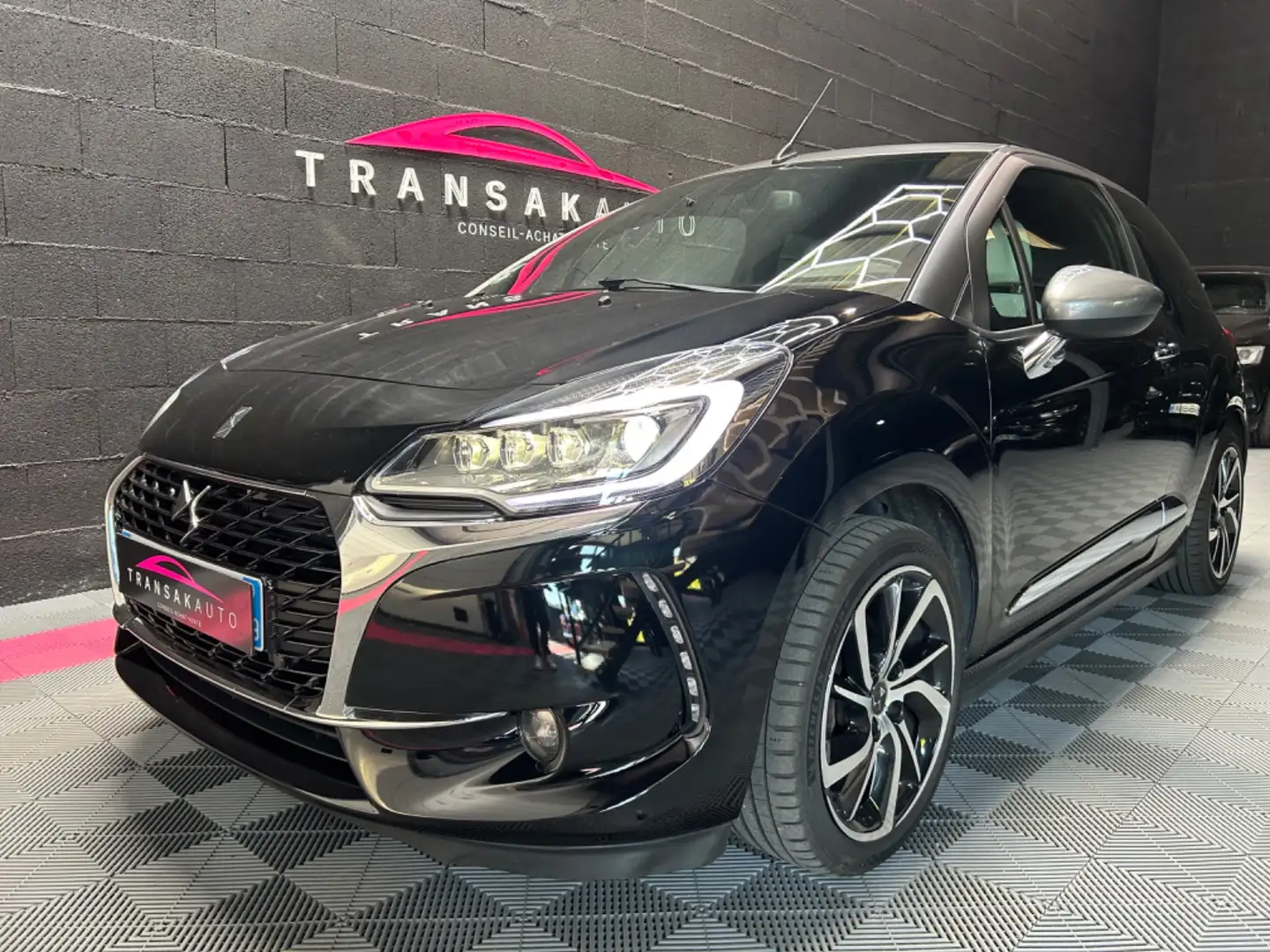 Citroen DS3 Ultra Prestige Noir - 1