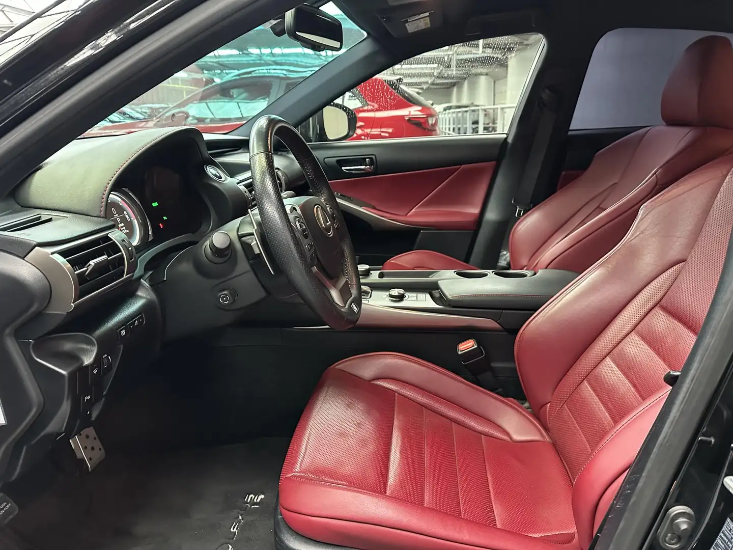 Lexus IS 300 300h F Sport Line Zwart - 2