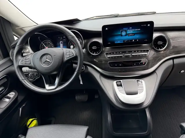 Mercedes-Benz EQV view 14