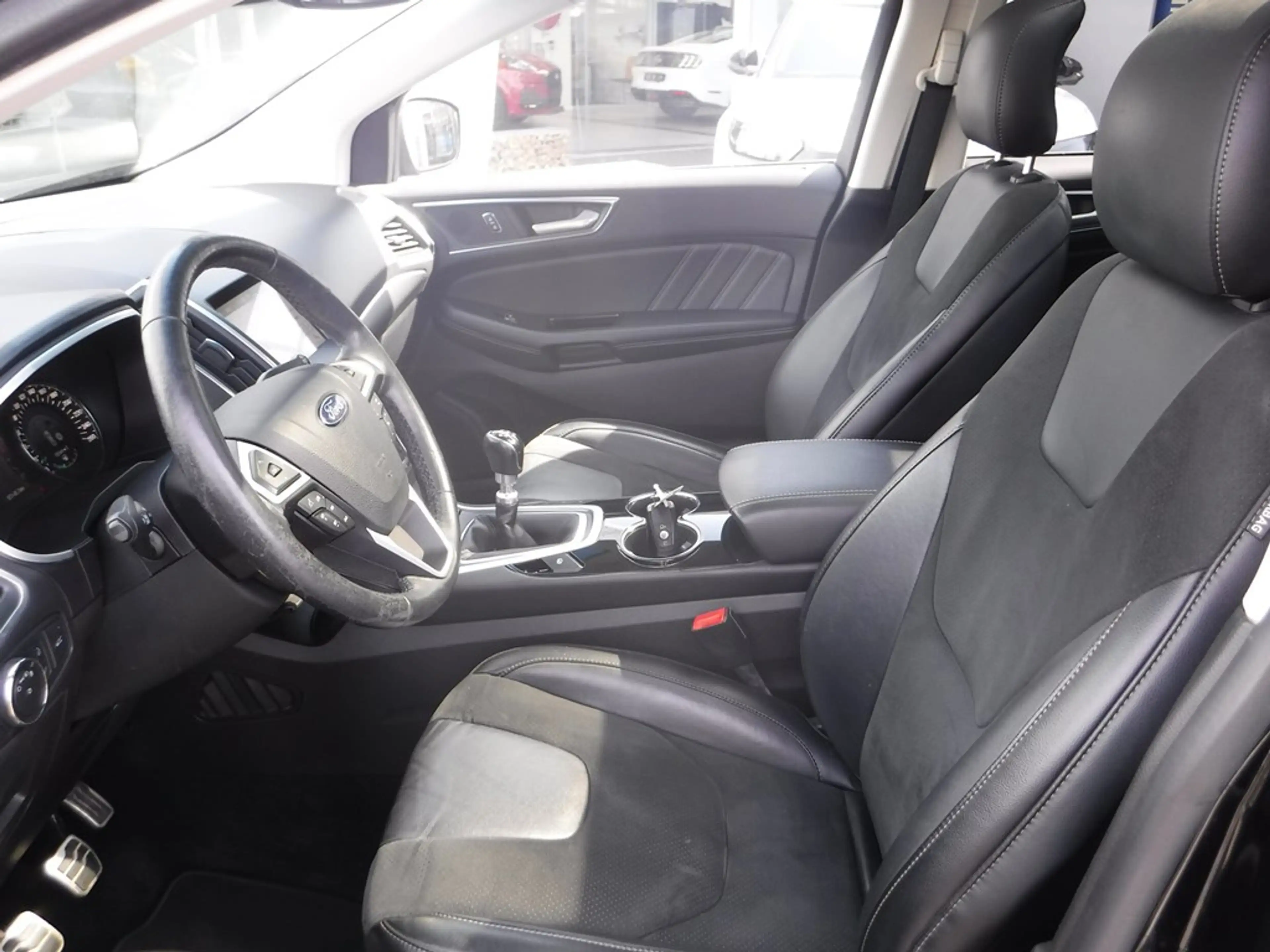 Ford Edge TDCi AWD ST-Line — photo 11