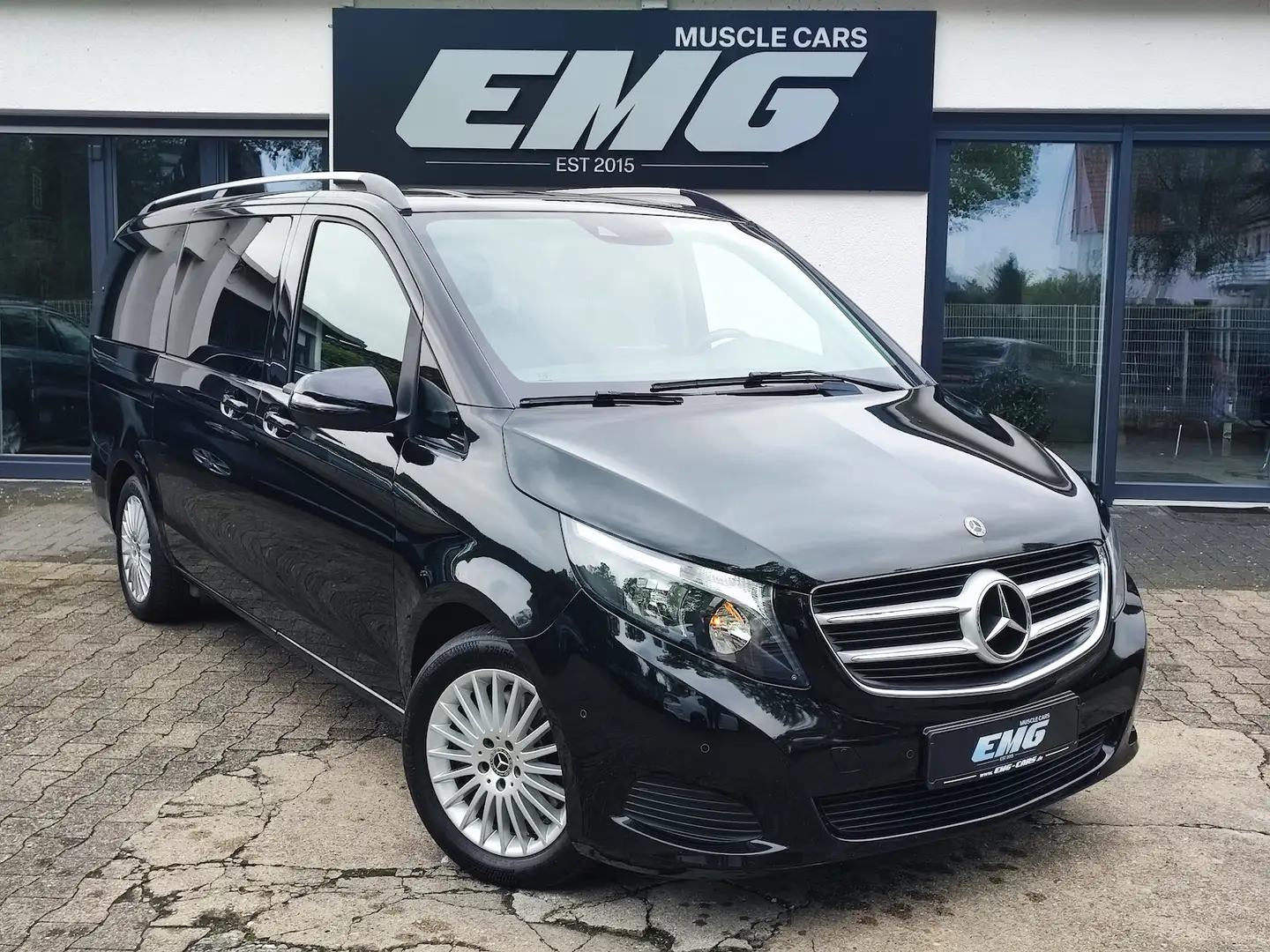 Mercedes-Benz V 250 d EDITION lang*SPORT PAKET*SHZ*KAMERA*AHK* crna - 1
