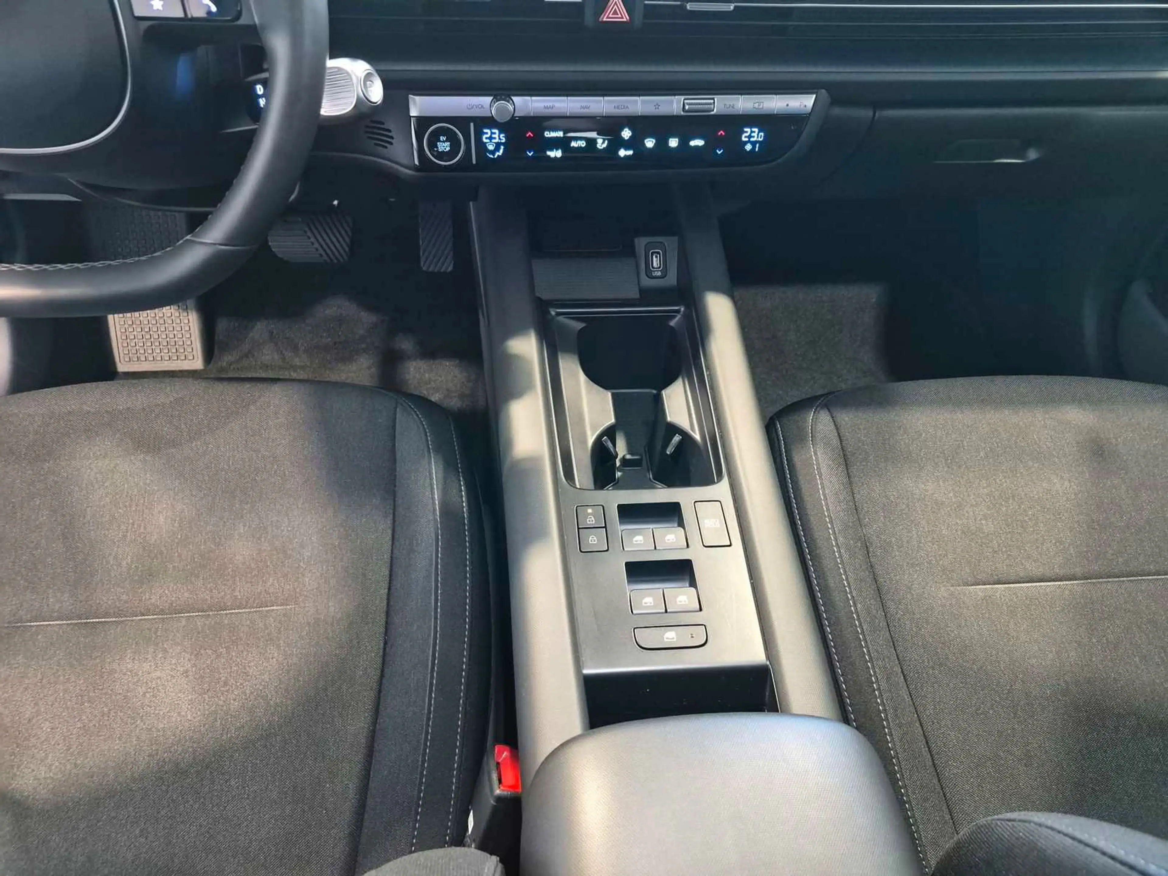Hyundai IONIQ 6 Dynamiq 53kWh ACC|Navi|LED|Kamera — photo 12