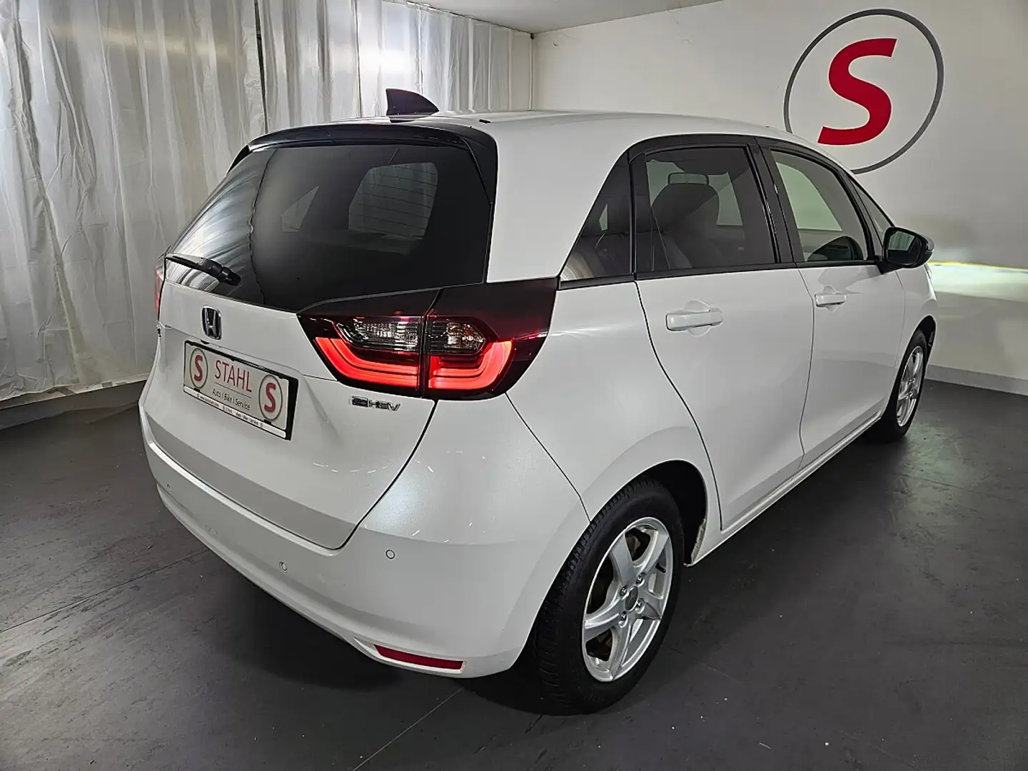 Honda Jazz Hybrid Executive Aut. | Auto Stahl Wien 23 Weiß - 2