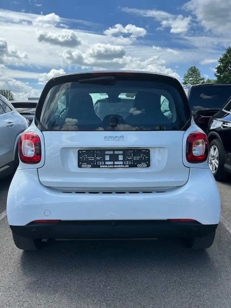 smart forTwo 66 kW turbo Klima/SHZ/Navi/PDC Fehér - 2
