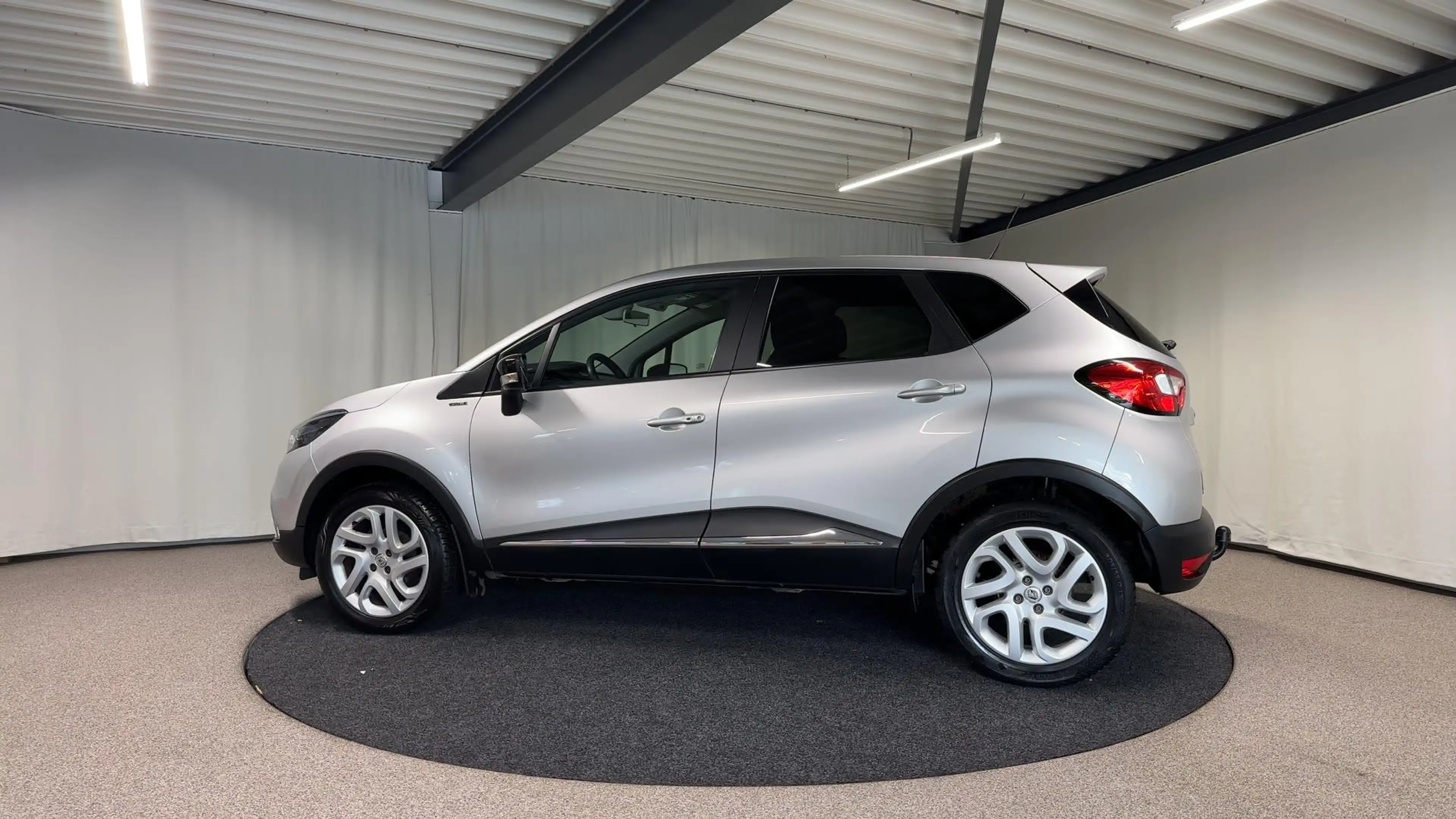 Renault Captur 0.9 TCe Limited Trekhaak | Navigatie — photo 14