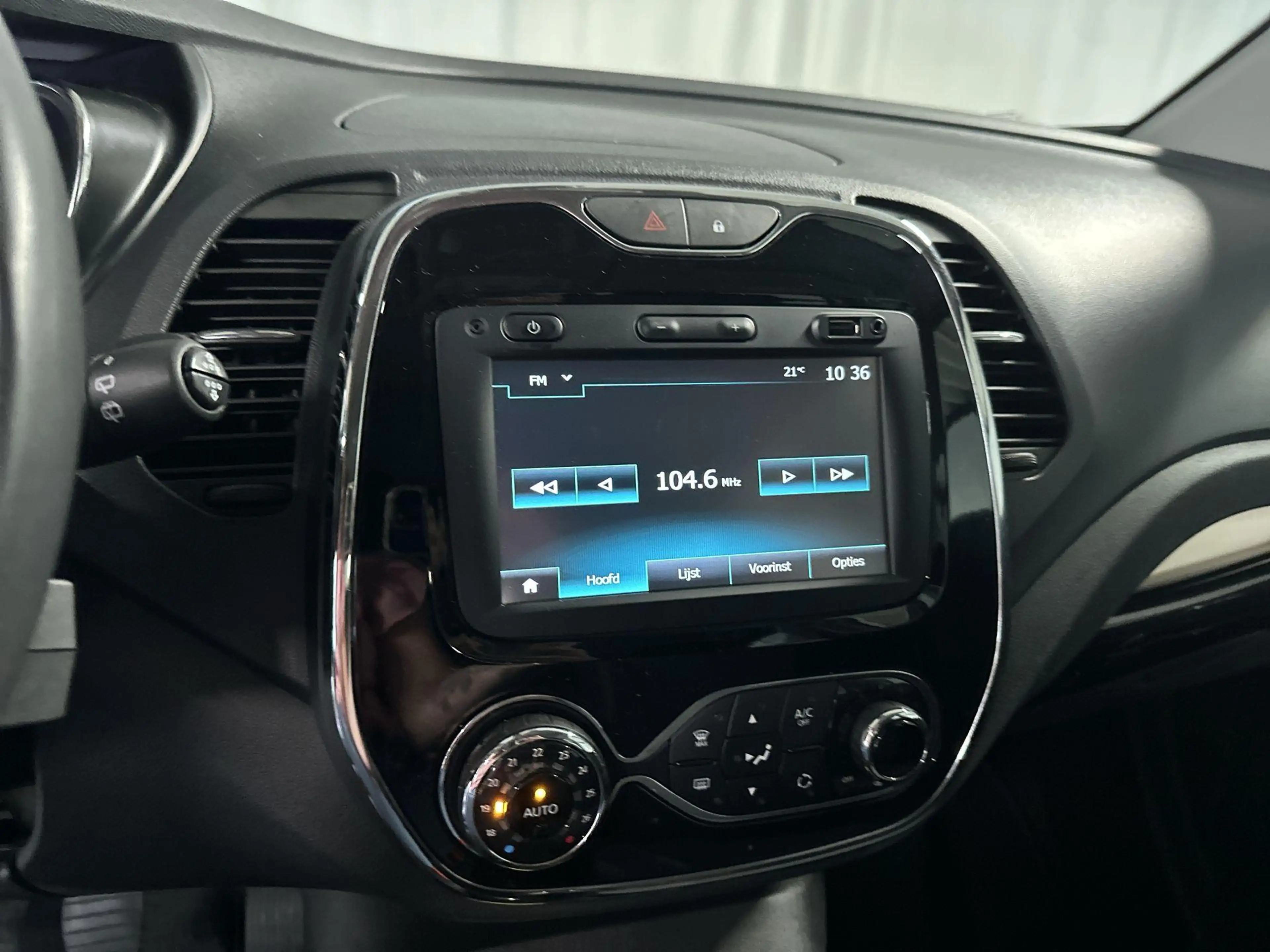 Renault Captur 0.9 TCe Limited Trekhaak | Navigatie — photo 19