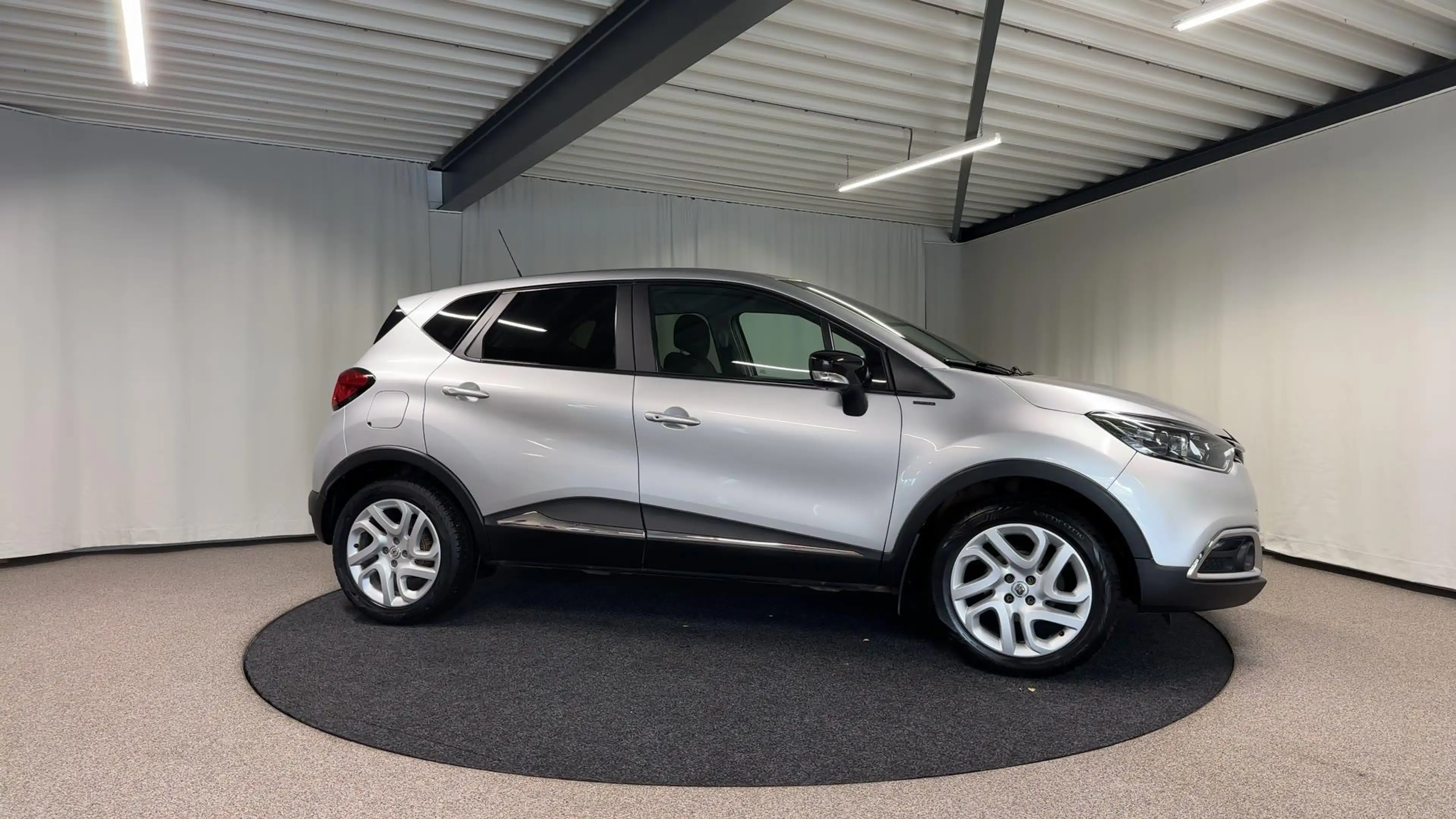 Renault Captur 0.9 TCe Limited Trekhaak | Navigatie — photo 15