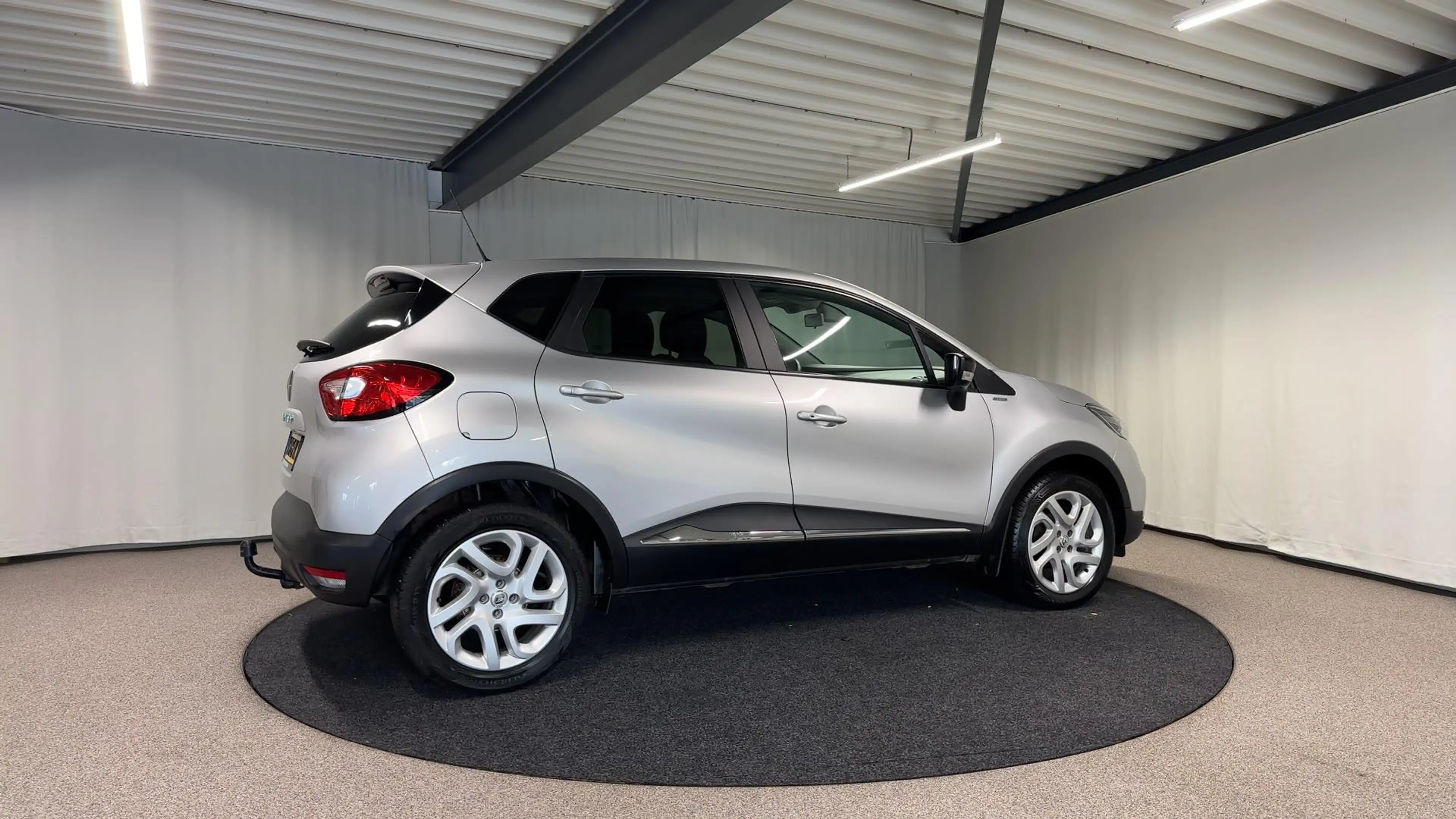 Renault Captur 0.9 TCe Limited Trekhaak | Navigatie — photo 8