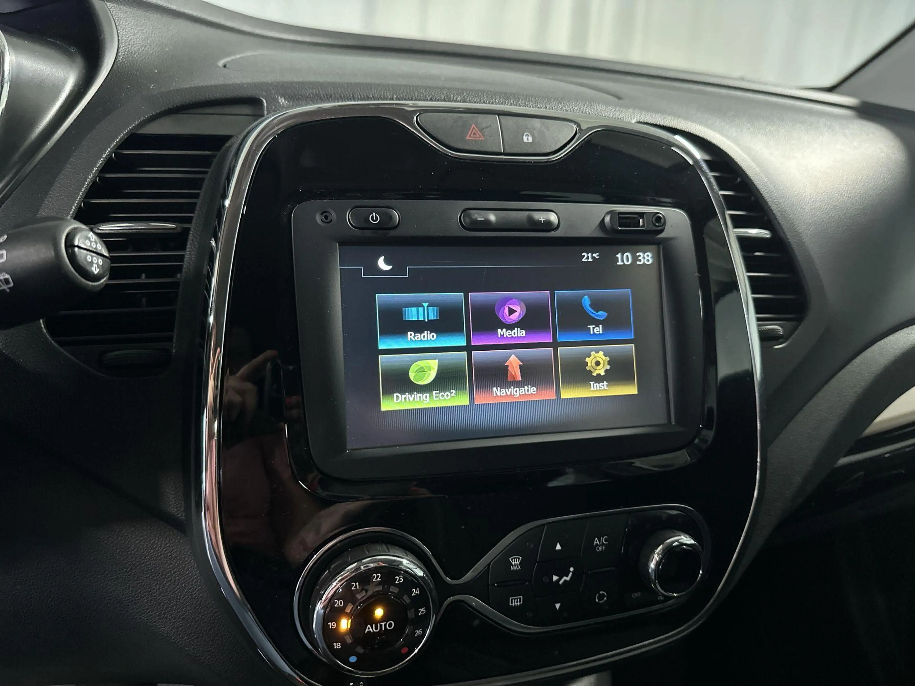 Renault Captur 0.9 TCe Limited Trekhaak | Navigatie — photo 18