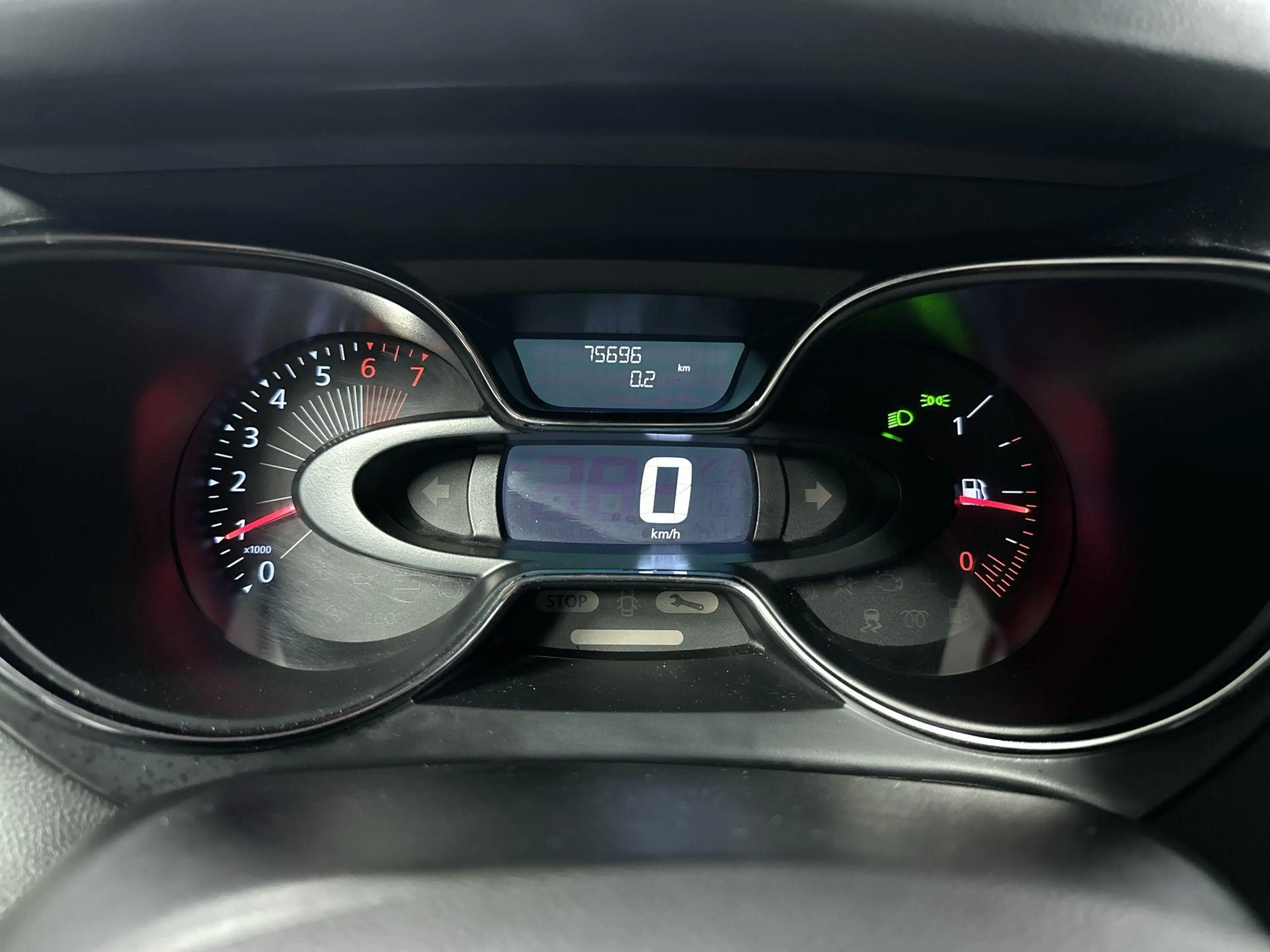 Renault Captur 0.9 TCe Limited Trekhaak | Navigatie — photo 28