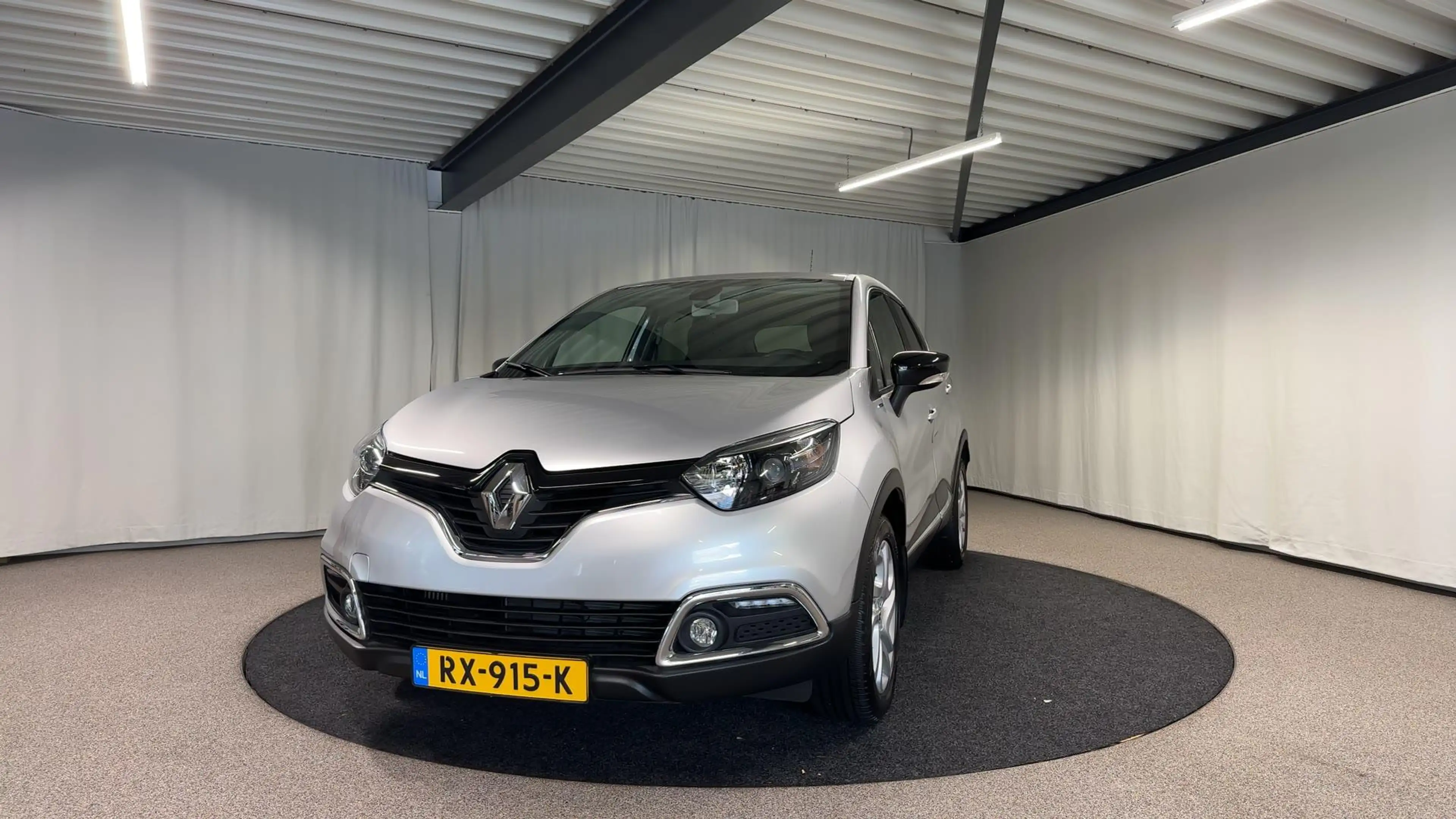 Renault Captur 0.9 TCe Limited Trekhaak | Navigatie — photo 9