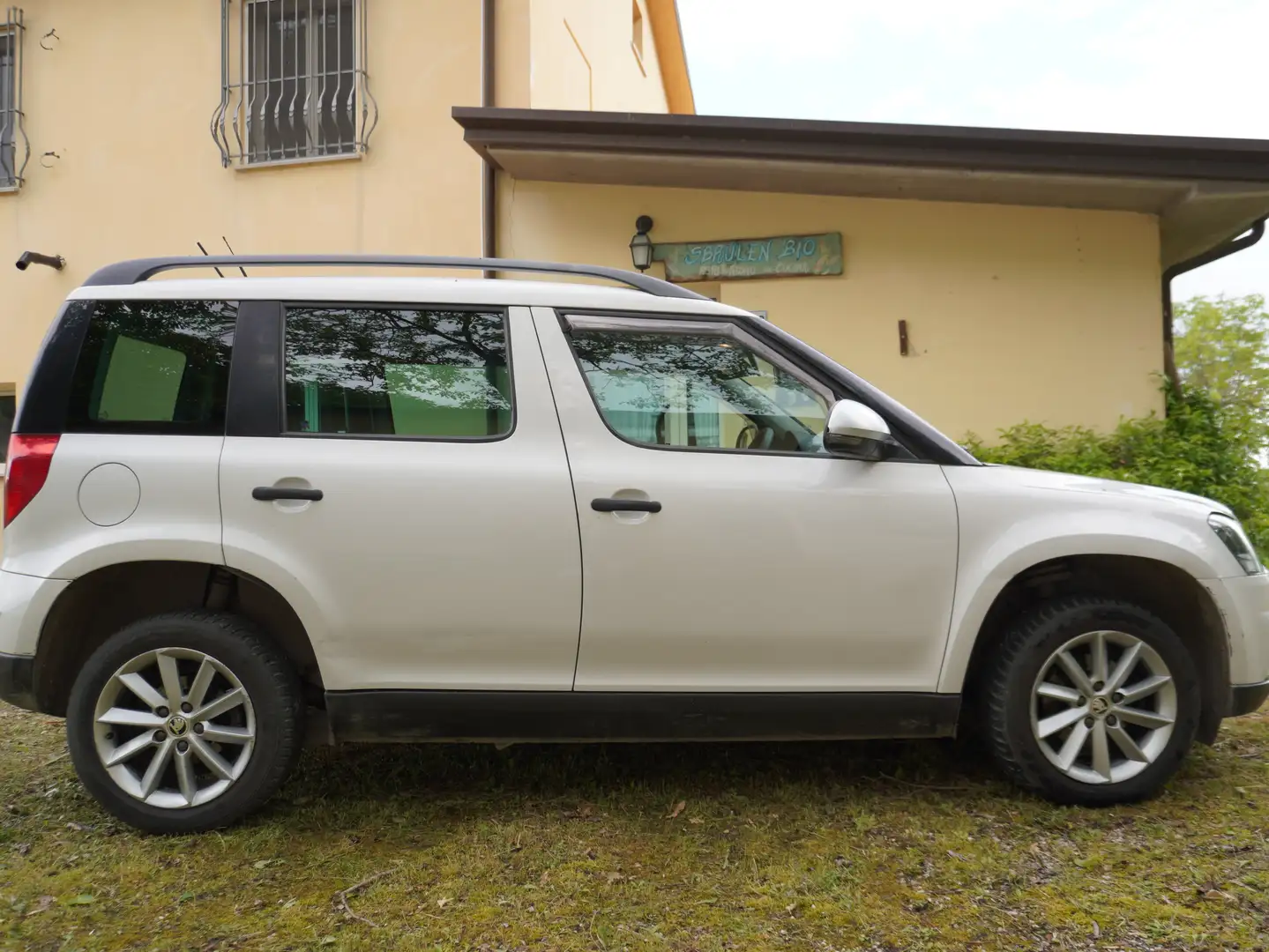 Skoda Yeti Yeti 1.6 TDI CR 105CV Active GreenLine Weiß - 1