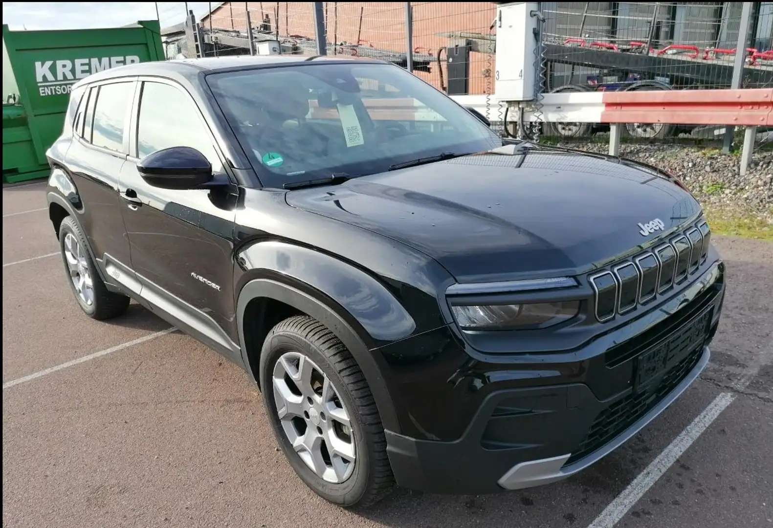 Jeep Avenger 1.2 Altitude Schwarz - 2