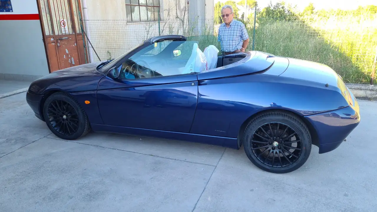 Alfa Romeo Spider 2.0 ts 16v, foto 1