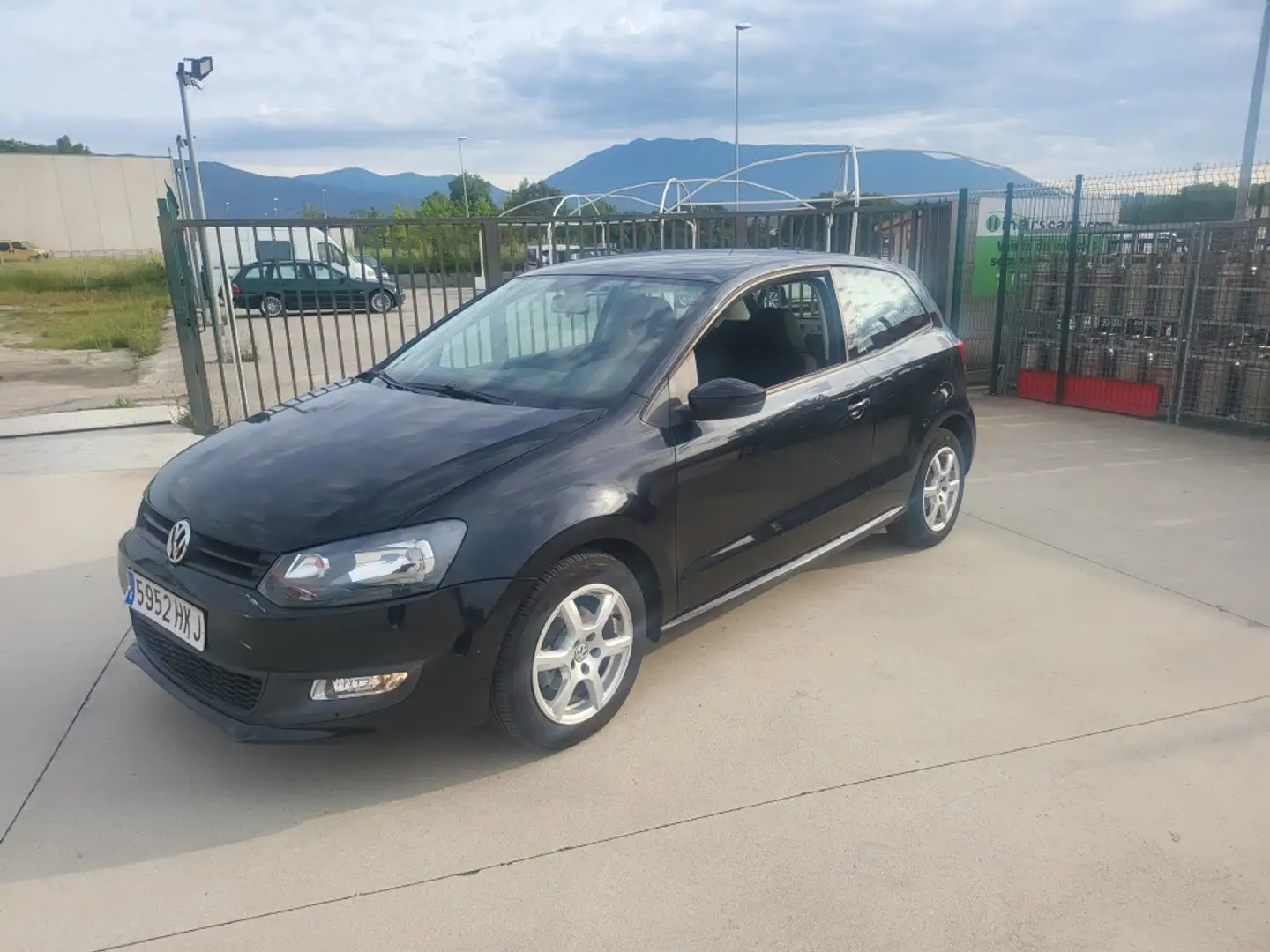 Volkswagen Polo 1.2 TSI Advance 90 Negro - 1