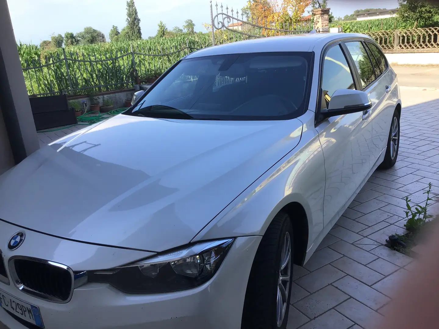BMW 316 316d Touring Business Advantage auto Bianco - 1