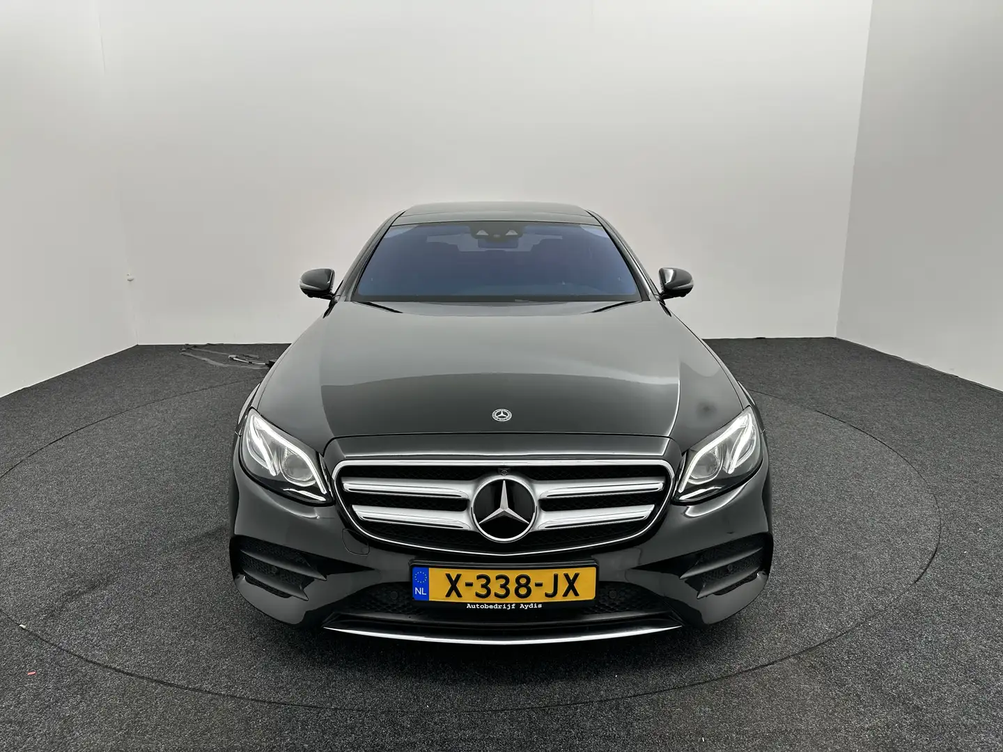 Mercedes-Benz E 350 D 258PK 4Matic 2018 Bomvol AMG Zwart - 2