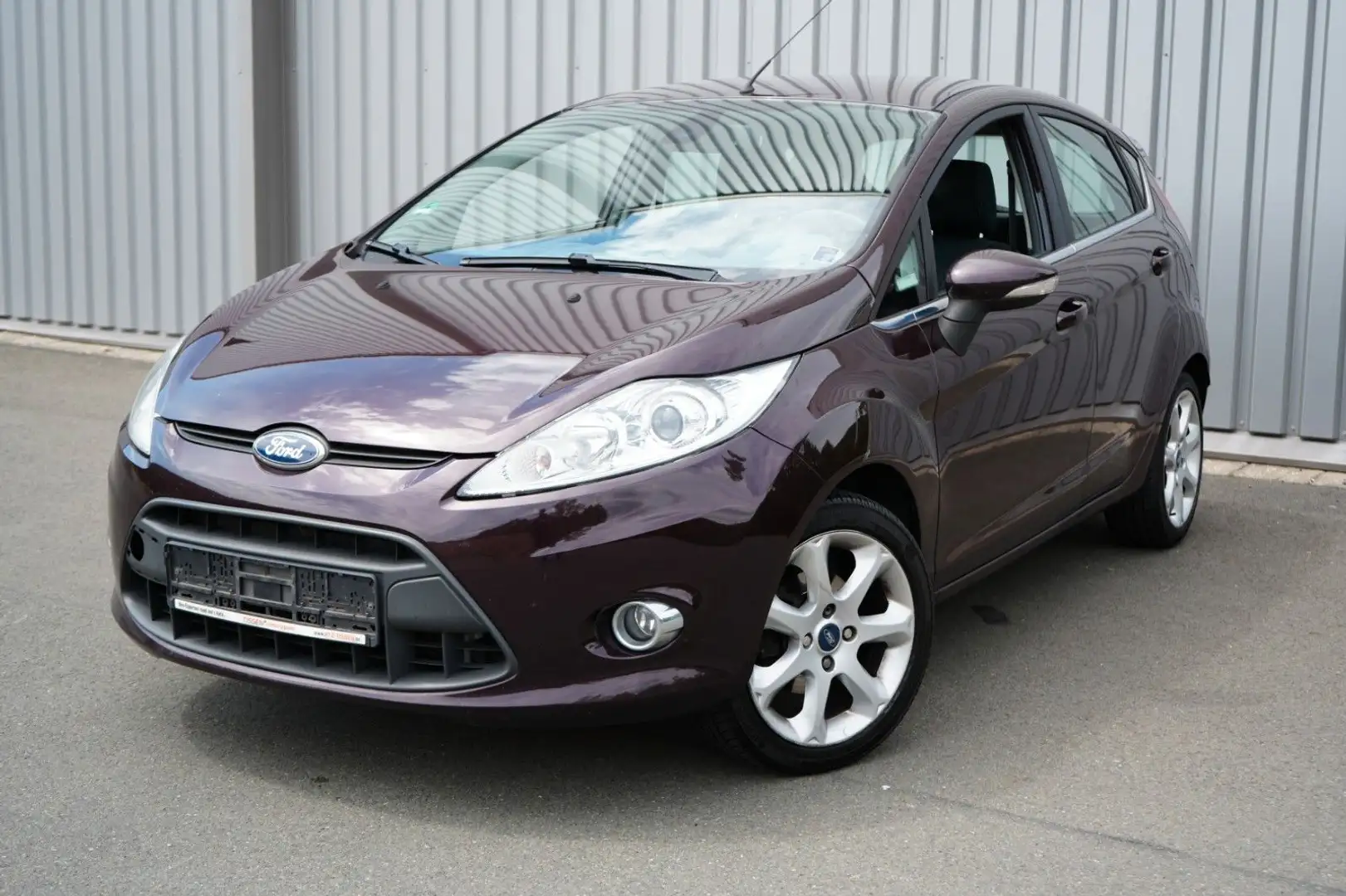 Ford Fiesta Titanium Klima Sitzheizung 8 Fach bereift Mauve - 1