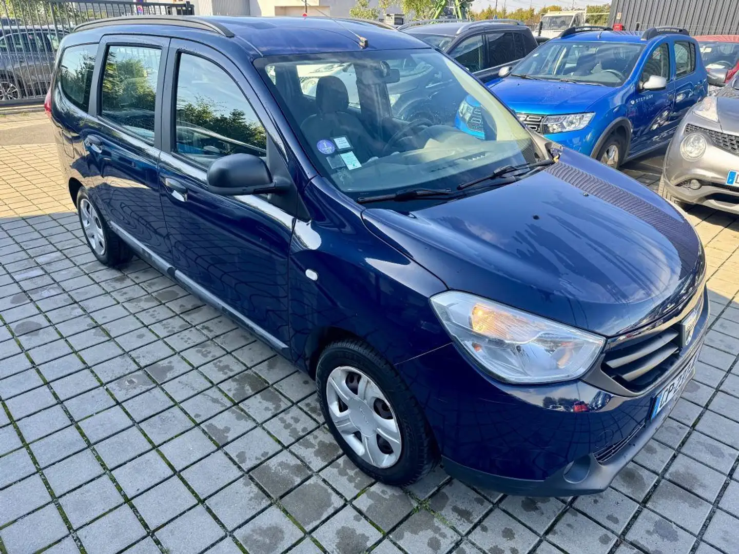 Dacia Lodgy 1.2 TCe 115ch Lauréate 5 places Bleu - 2