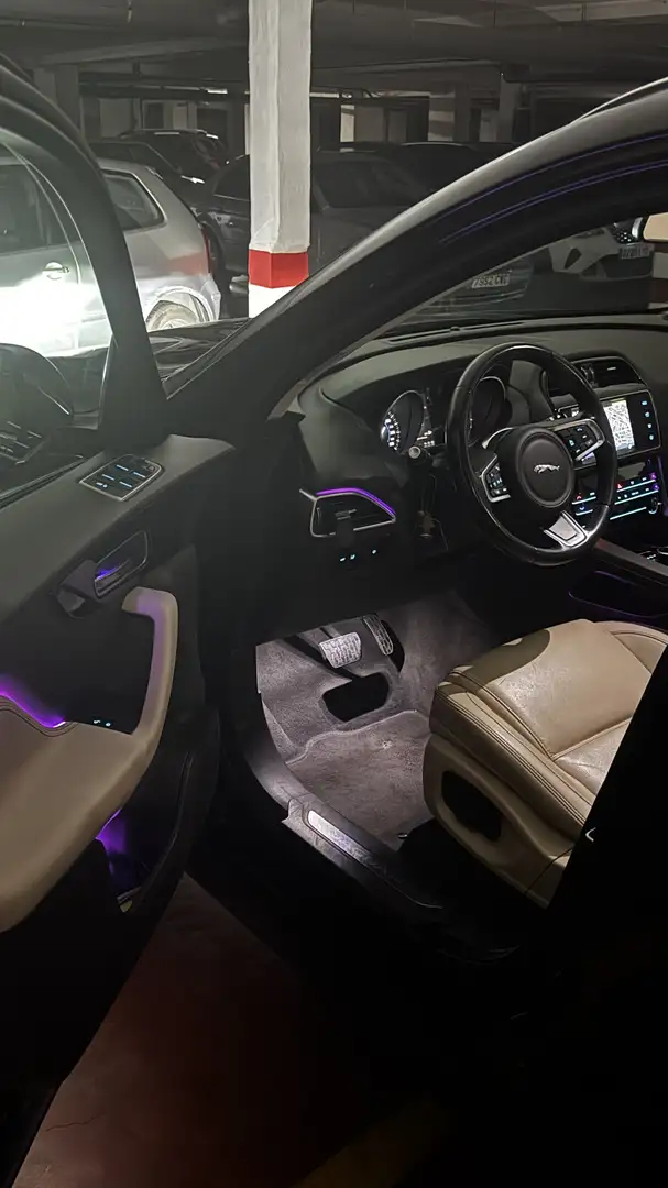 Jaguar F-Pace 2.0 i4 Prestige Aut. AWD 250 - 2