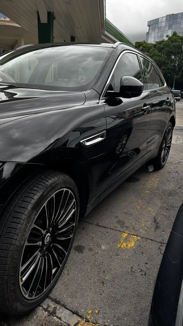 Jaguar F-Pace 2.0 i4 Prestige Aut. AWD 250 - 1