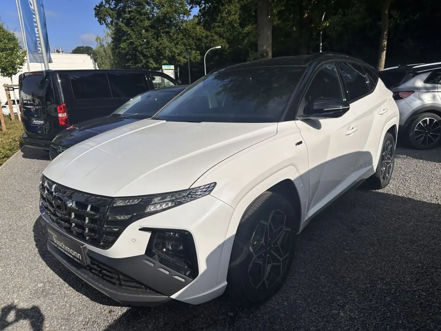 Hyundai TUCSON 1.6 T-GDi Plug-in-Hybrid 4WD N Line Bílá - 1