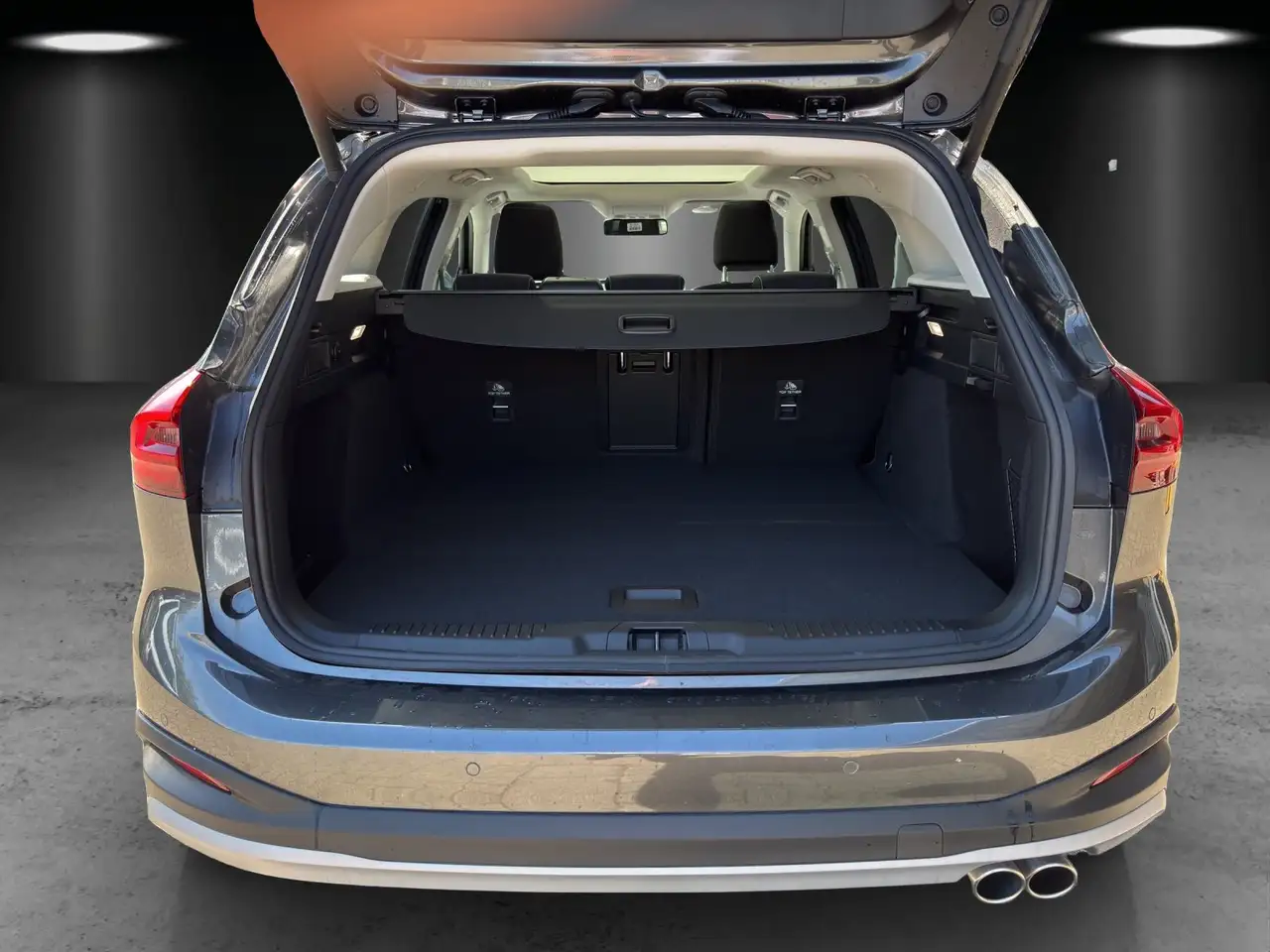 Ford Focus Active X Pano Dach B&O Winter Pak. LED Mat 7
