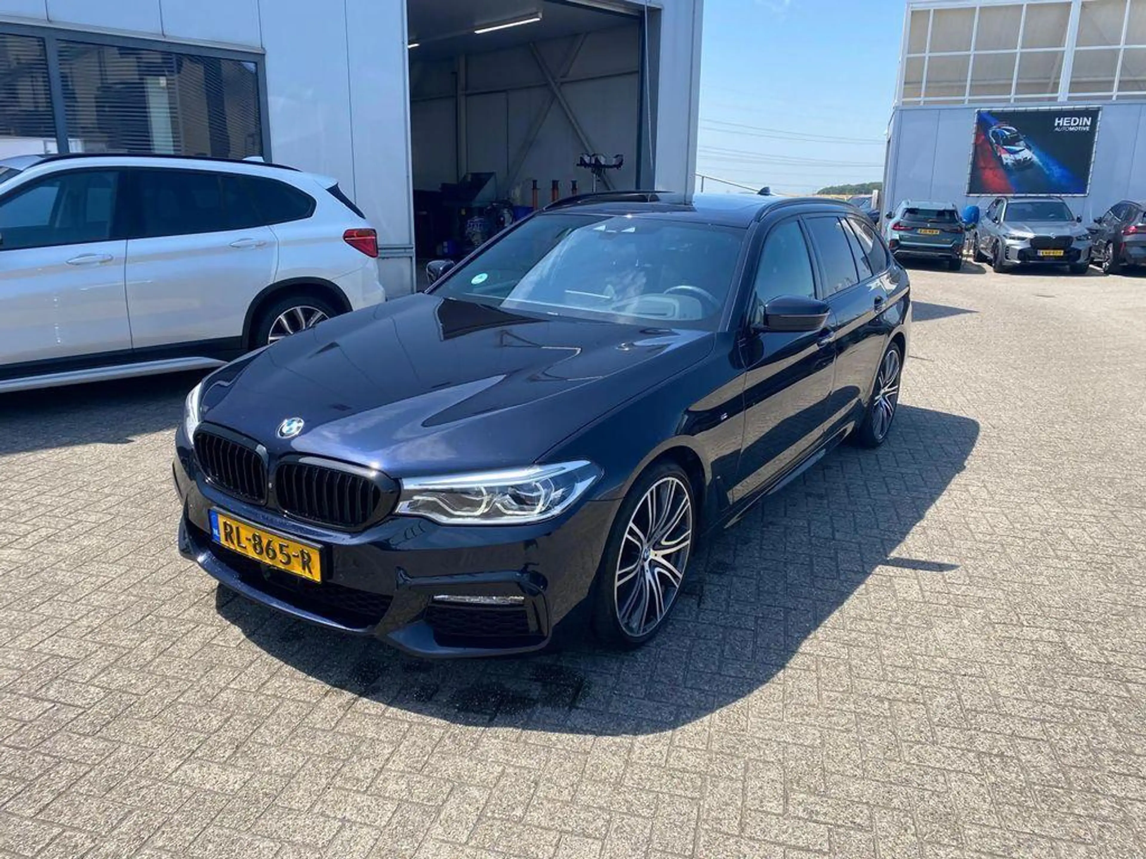 BMW 530 5-serie Touring 530i High Executive M | M Pakket | — photo 3