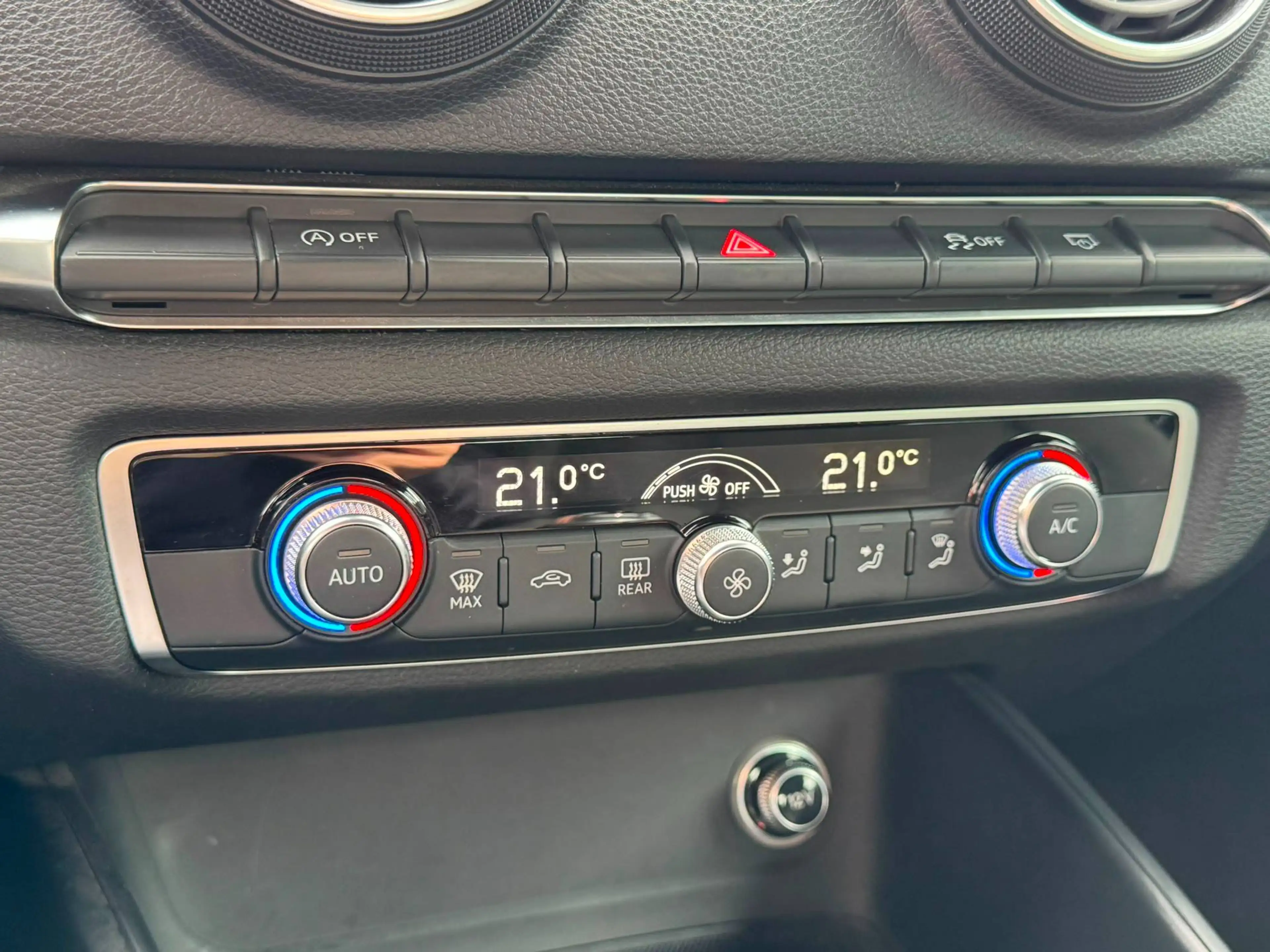 Audi A3 A3 Sportback 1.0 TFSI Sport_LED_SLINE_J18_NAVI — photo 13
