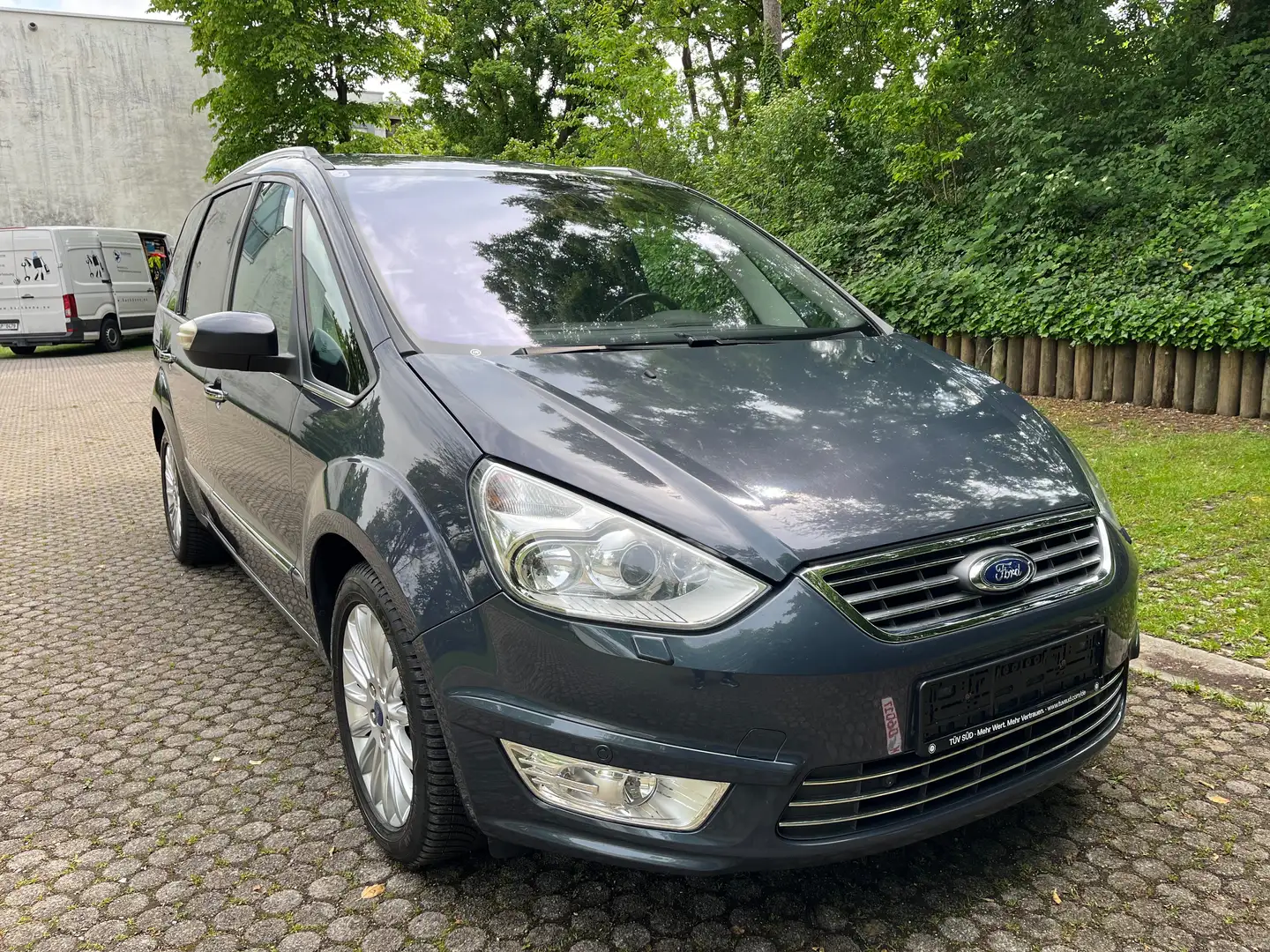 Ford Galaxy Galaxy 2.0 TDCi DPF Titanium Aut.-7Sitze-Xenon-AHK Grau - 2