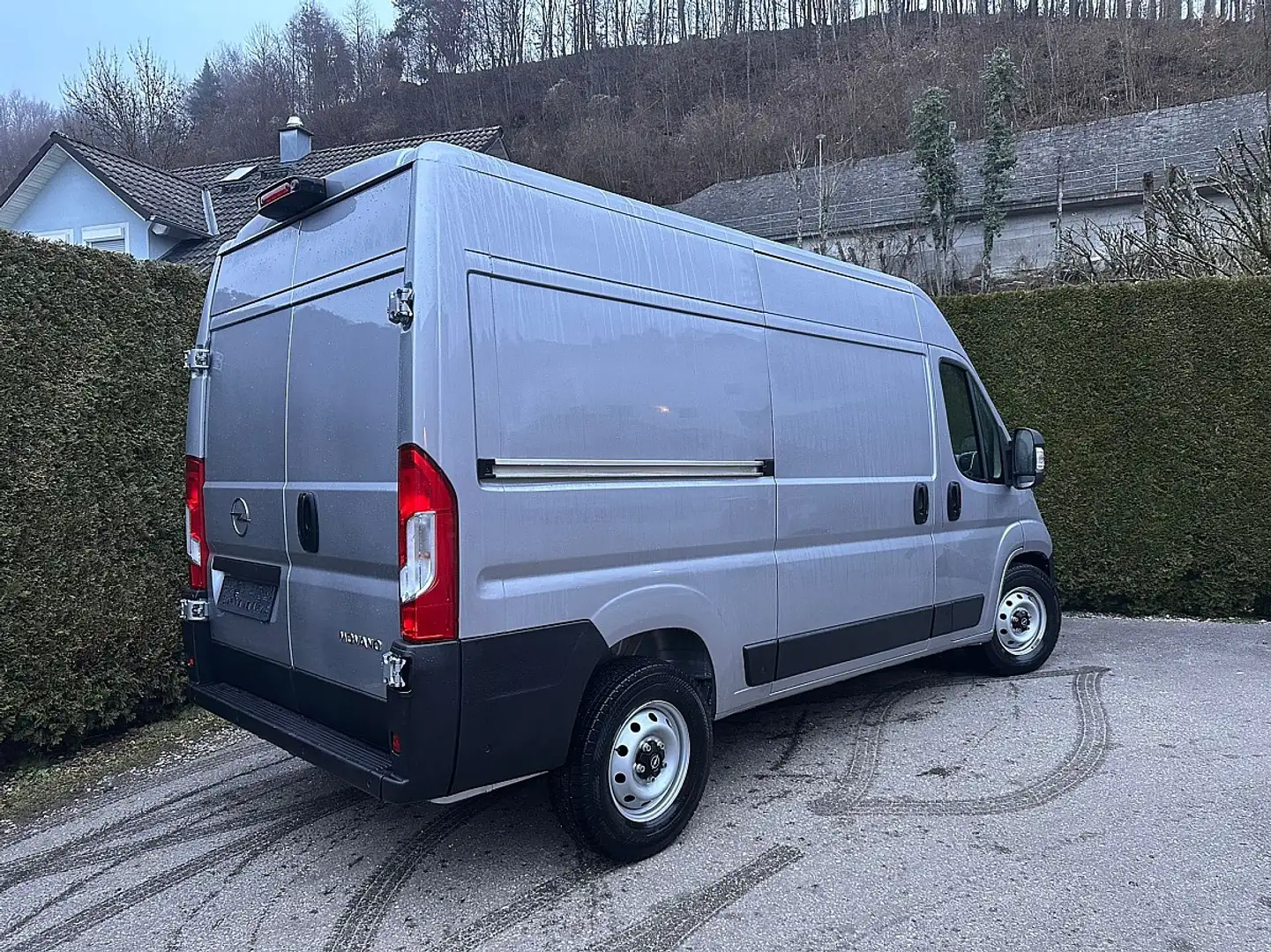 Opel Movano Movano BlueHDi 140 S&S 35+ L2H2 Aut. Silber - 2
