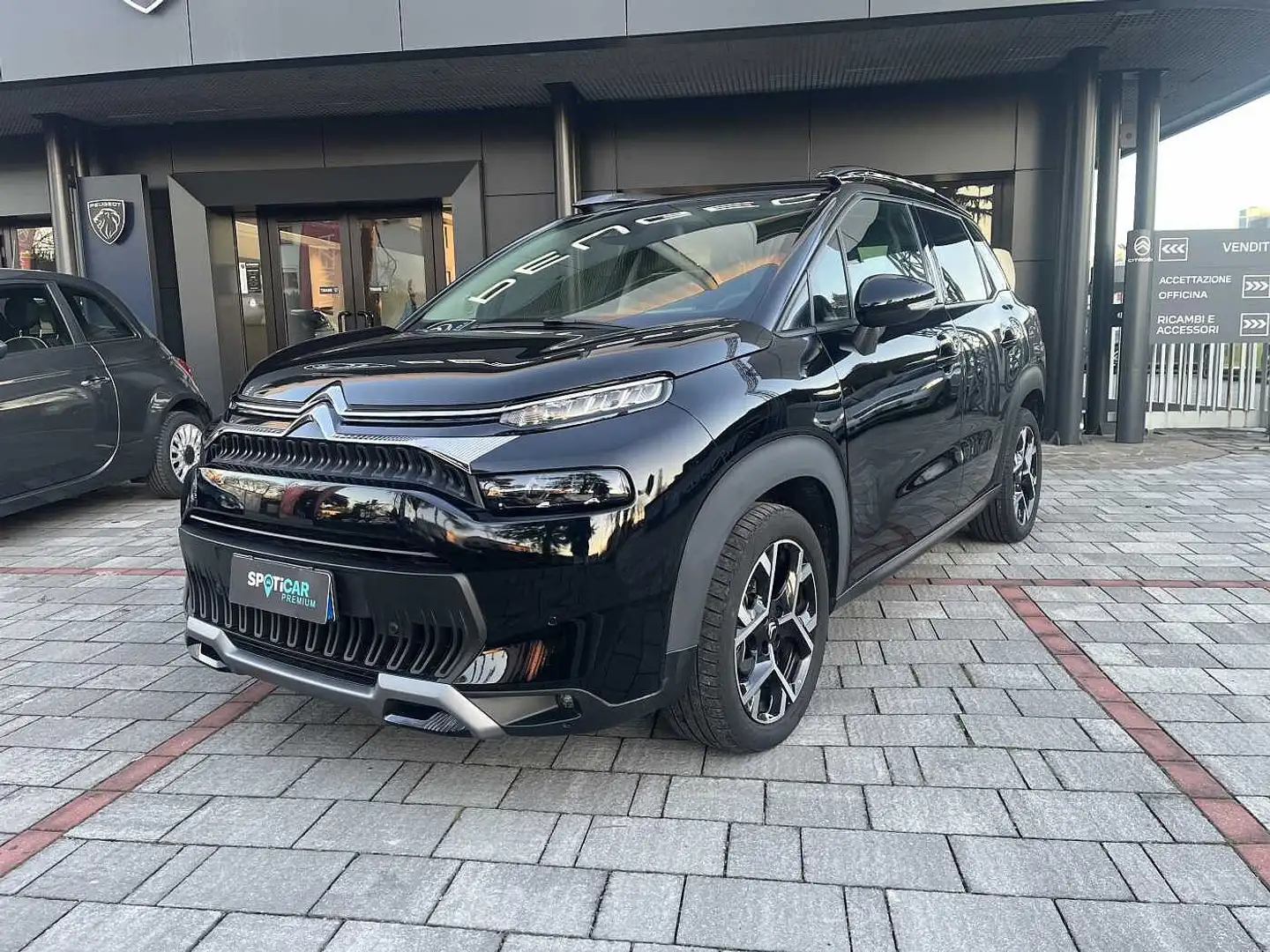 Citroen C3 Aircross 1ª s. PureTech 130 S&S EAT6 Shine Pack Negro - 1