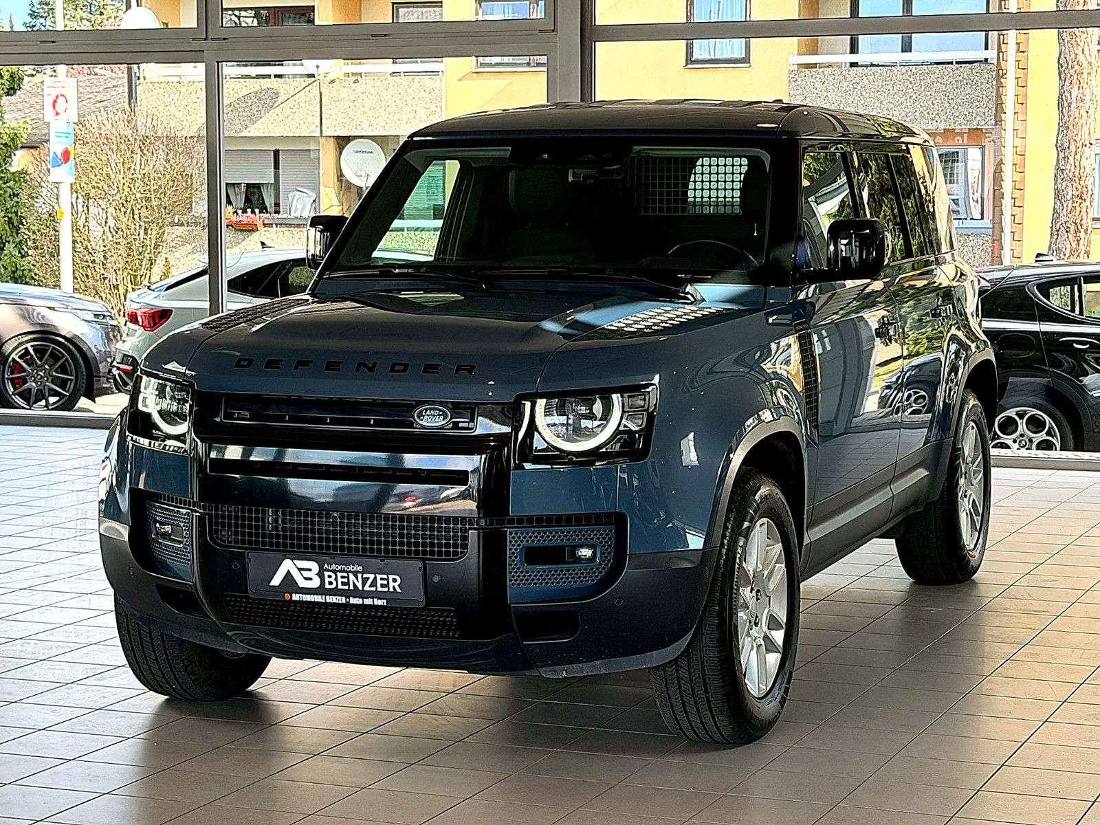 Second hand Land Rover Defender 3.0