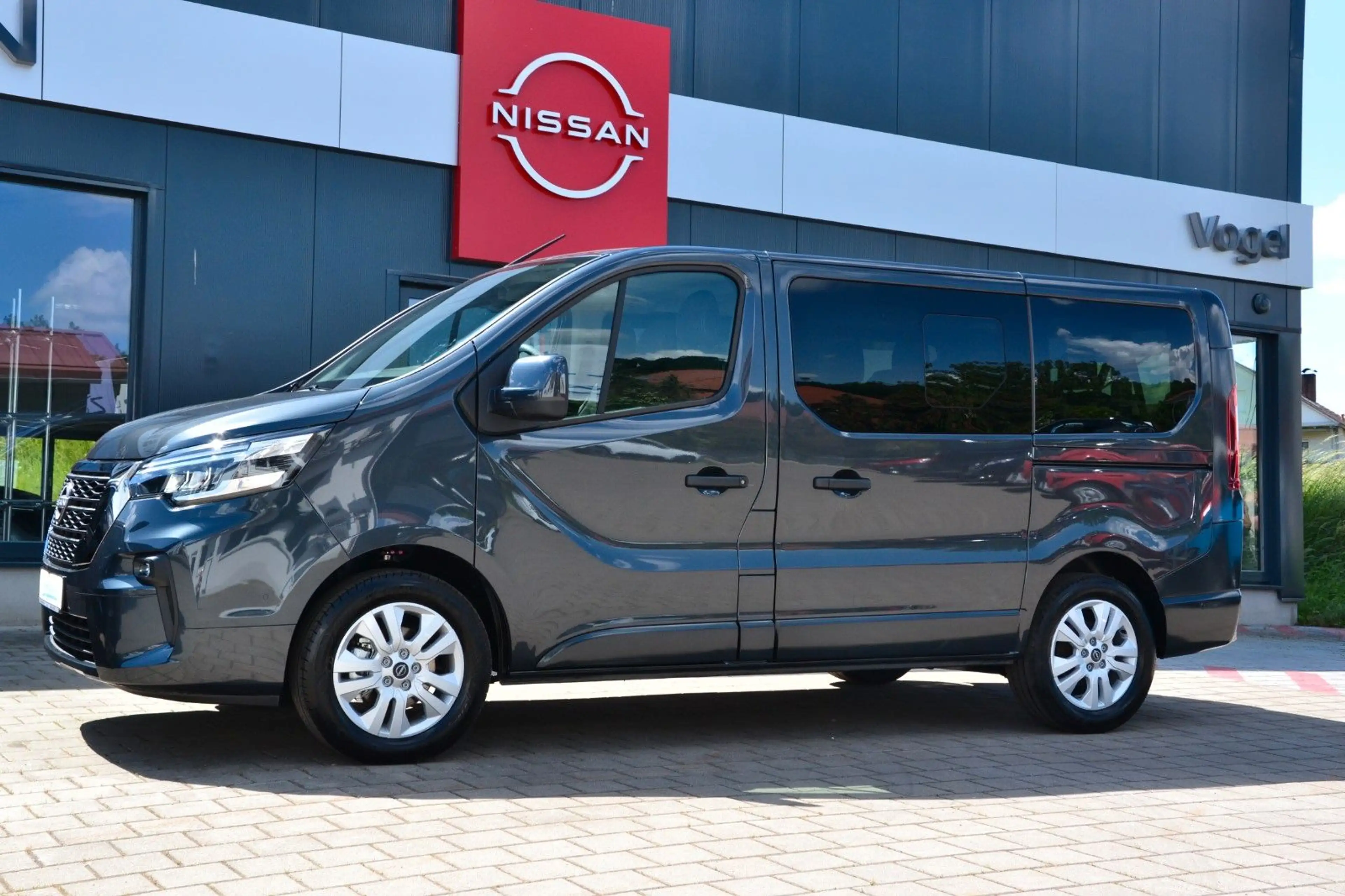 Nissan Primastar Kombi L1H1 2,8t dCi Tekna — photo 15