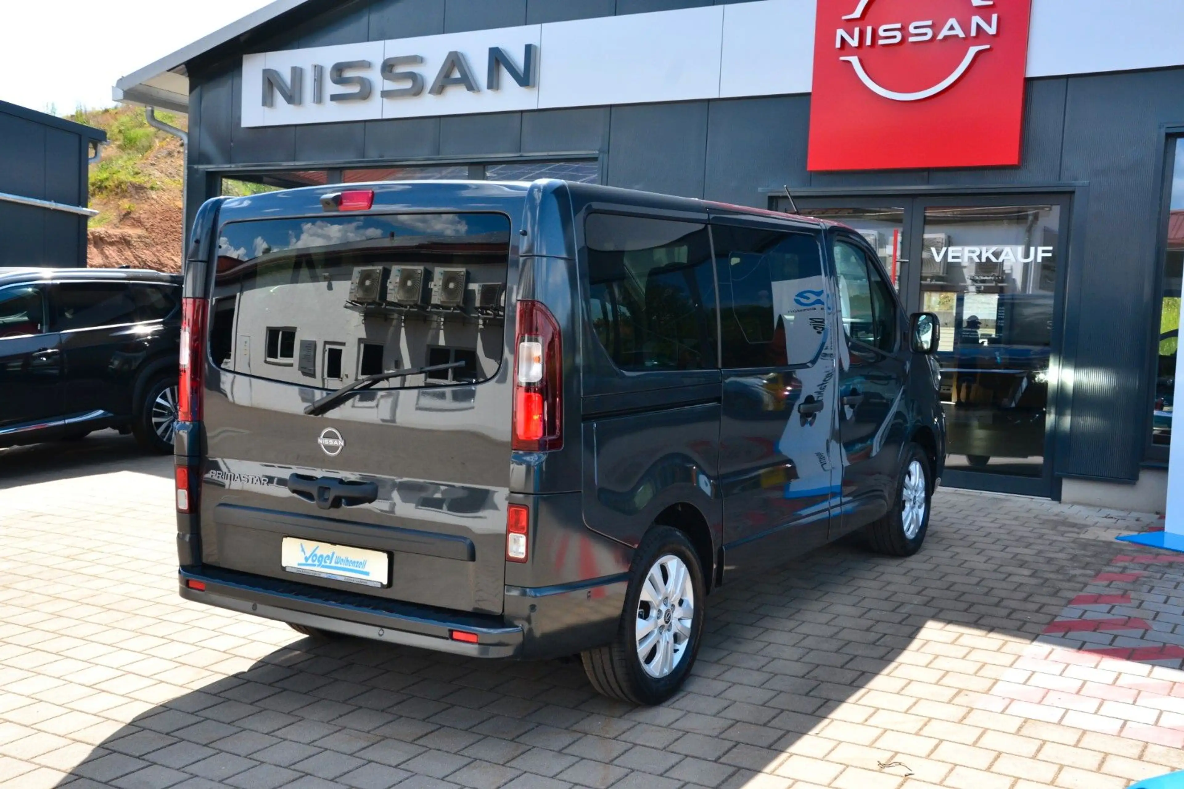 Nissan Primastar Kombi L1H1 2,8t dCi Tekna — photo 11