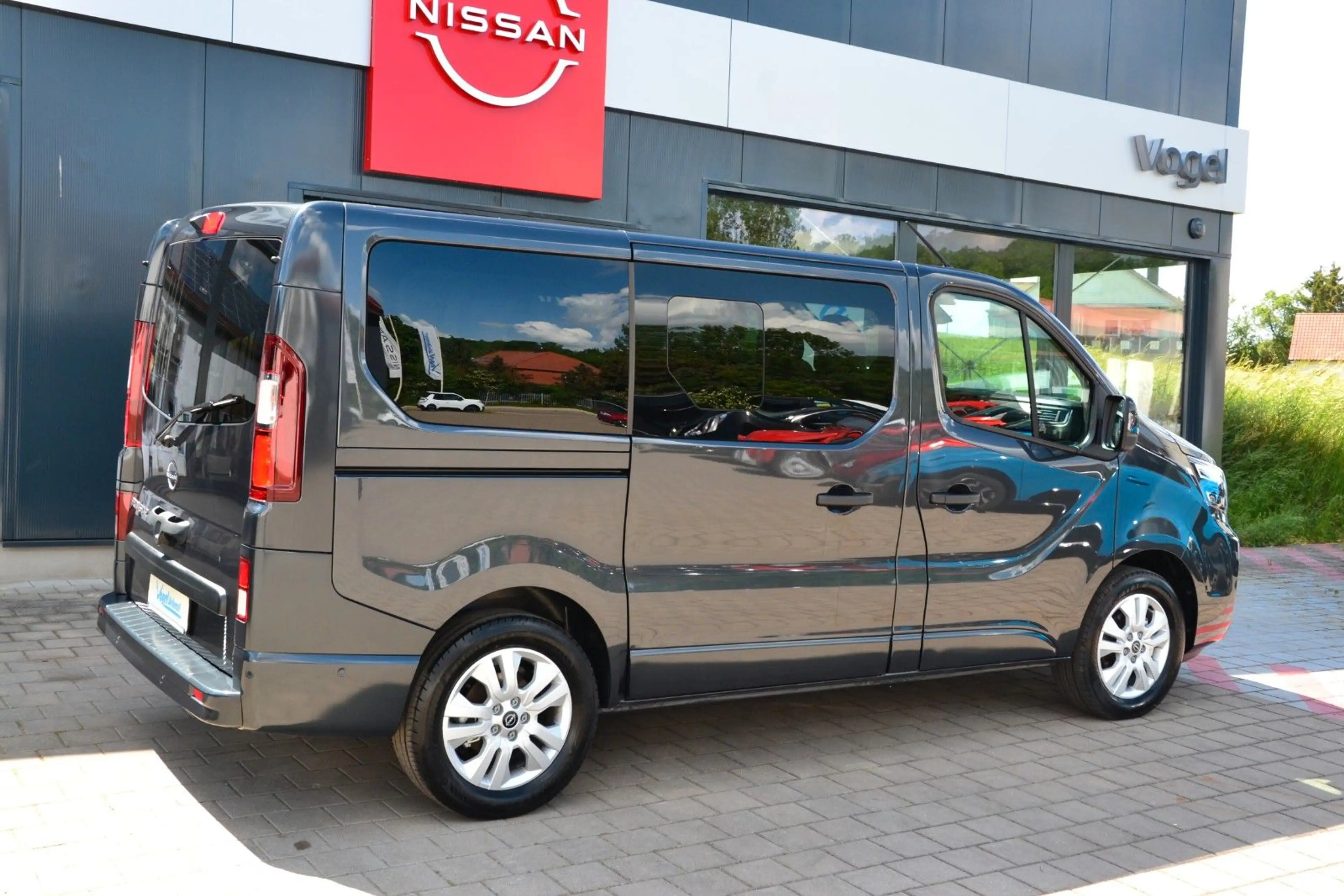 Nissan Primastar Kombi L1H1 2,8t dCi Tekna — photo 9