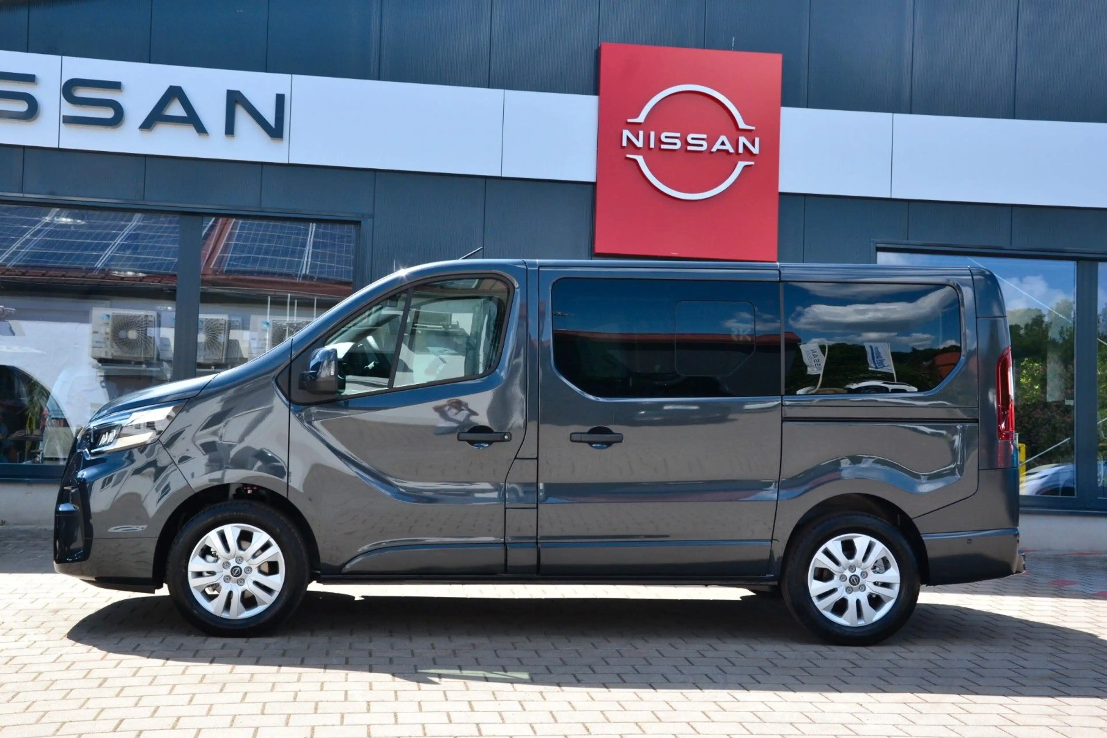 Nissan Primastar Kombi L1H1 2,8t dCi Tekna — photo 14