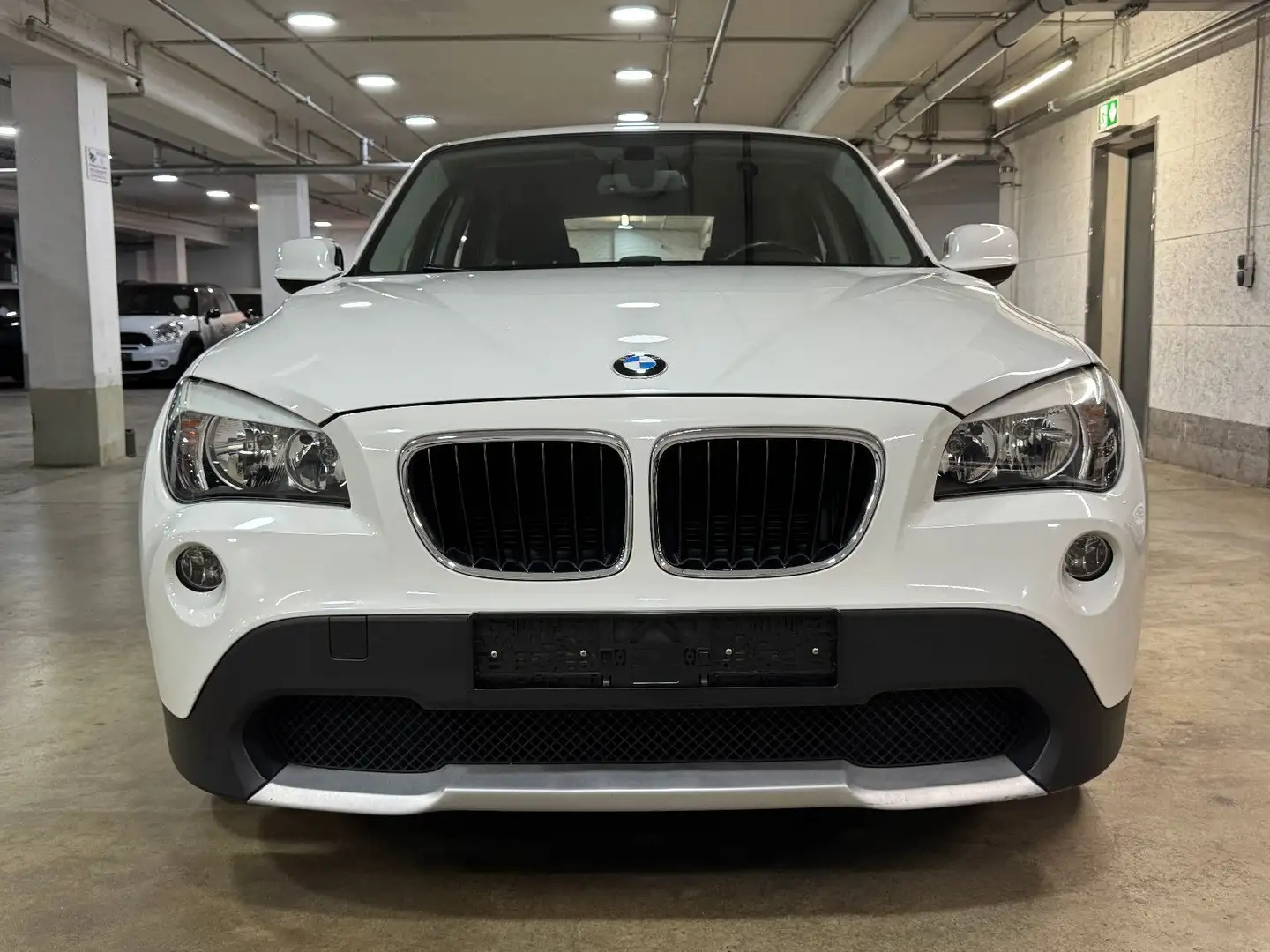 BMW X1 20 d sDrive Automatik~Klima~ Wit - 2