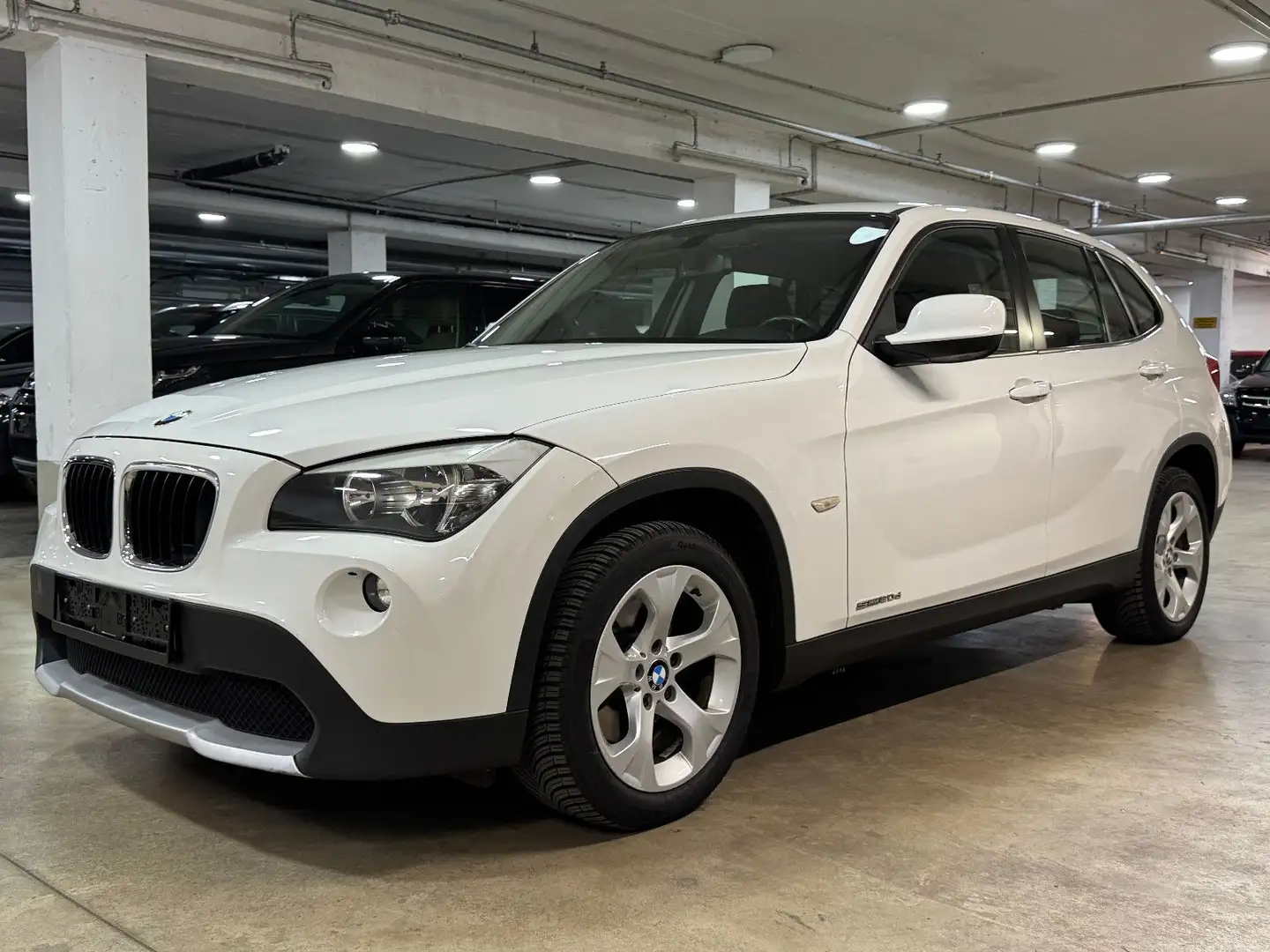 BMW X1 20 d sDrive Automatik~Klima~ Wit - 1