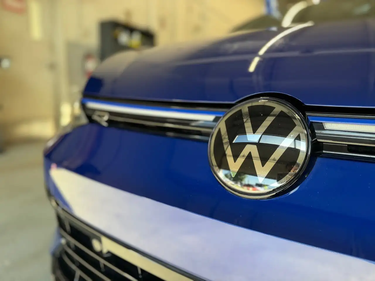 Volkswagen Golf R снимка Volkswagen Golf R