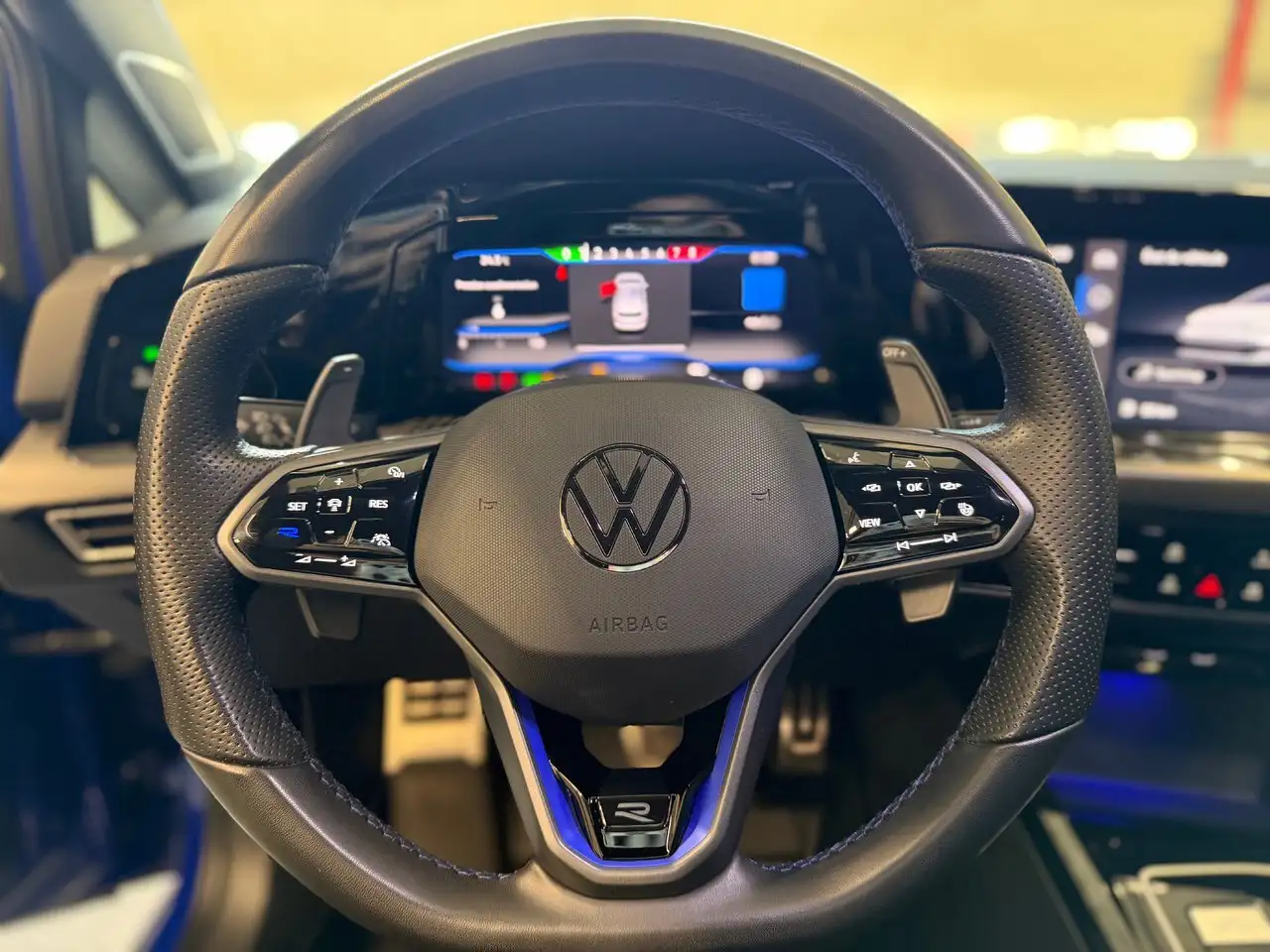 Volkswagen Golf R снимка Volkswagen Golf R
