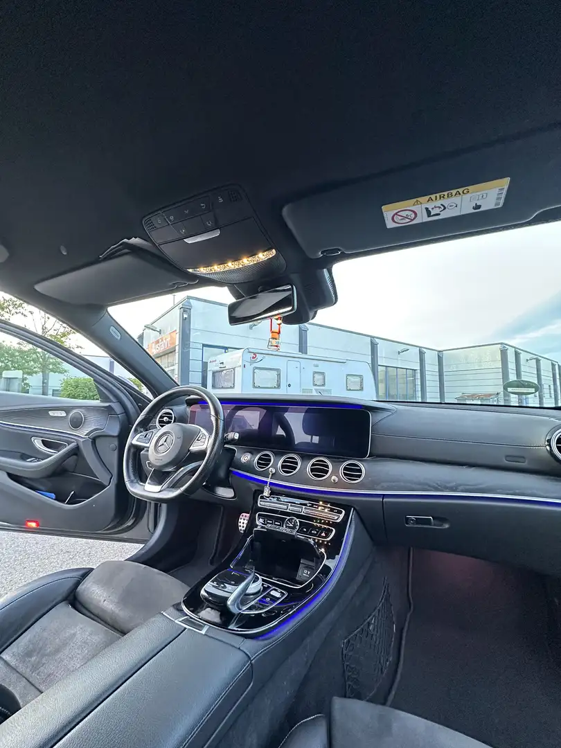 Mercedes-Benz E 220 d AMG Line ,Cruise control , full display - 2