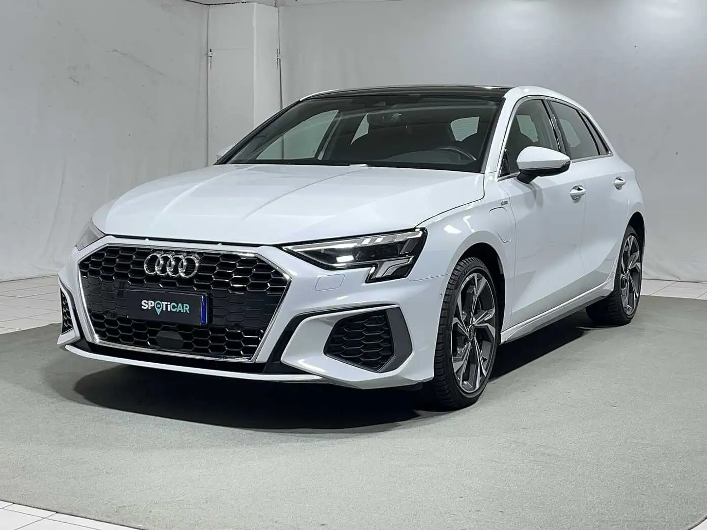 Audi A3 SPB 40 TFSI e S tronic S line edition Bianco - 1