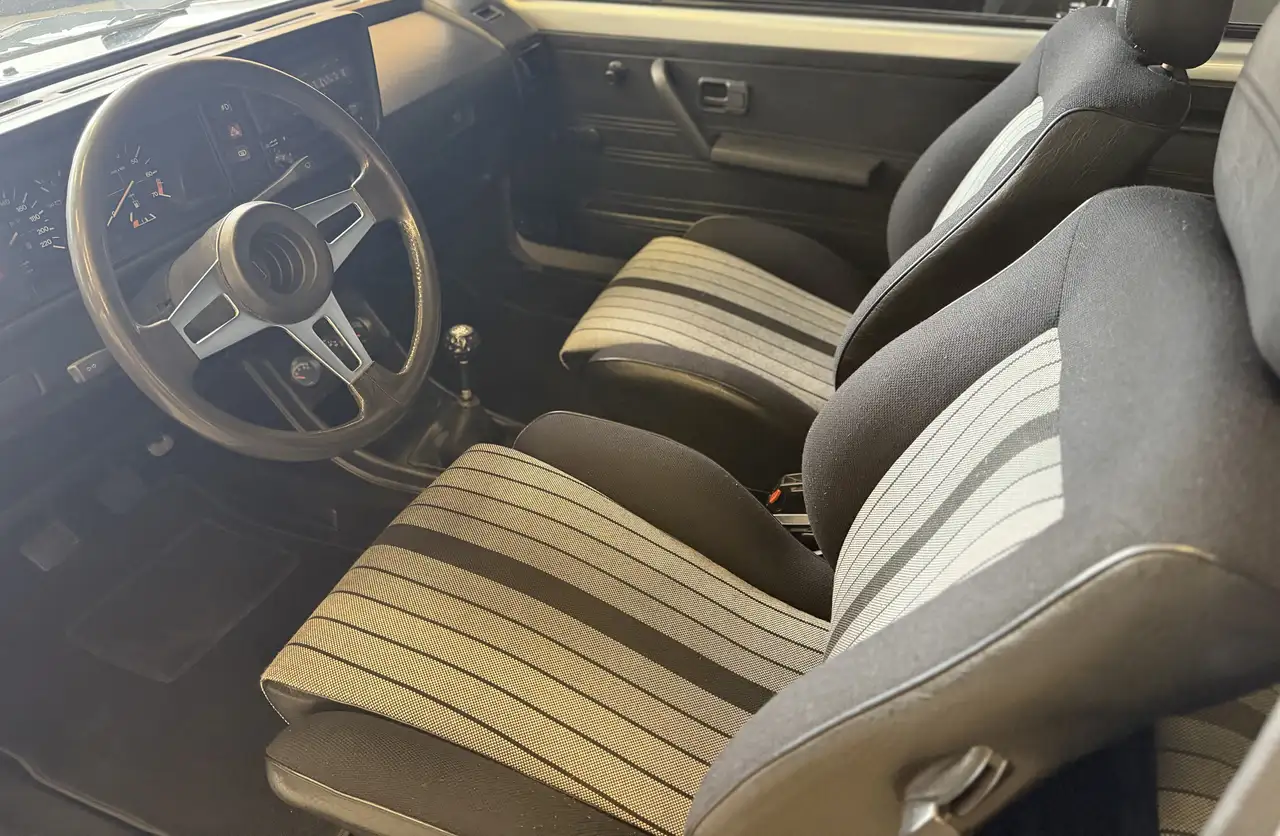 Volkswagen Golf GTI 3p 1.6 ASI Targa Oro, foto 9