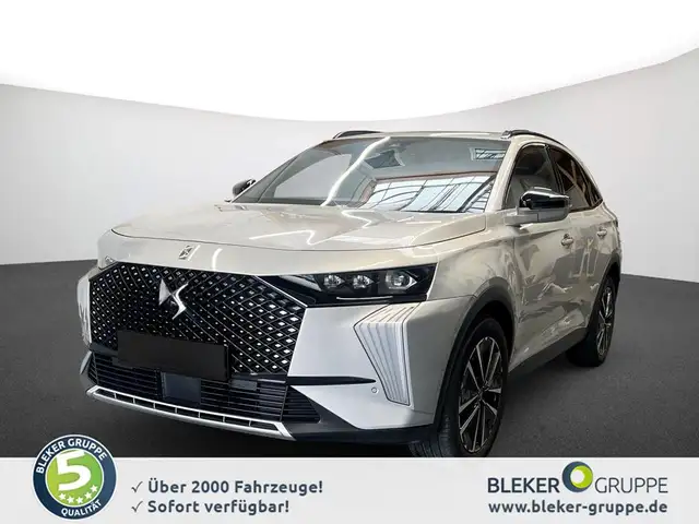 DS Automobiles DS 7 view 2